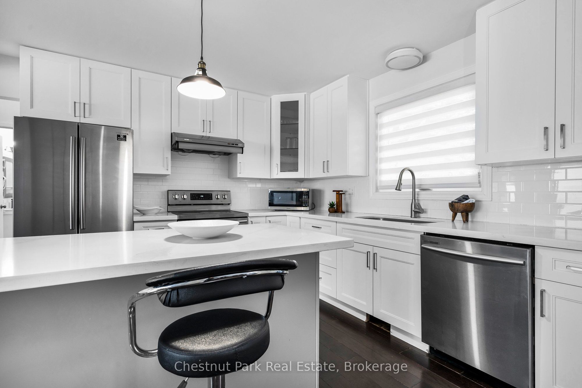 209515 Highway 26 Property Photo 4