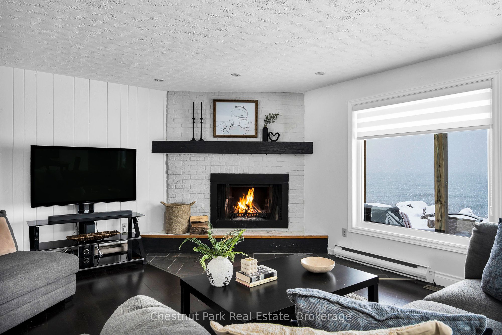 209515 Highway 26 Property Photo 5