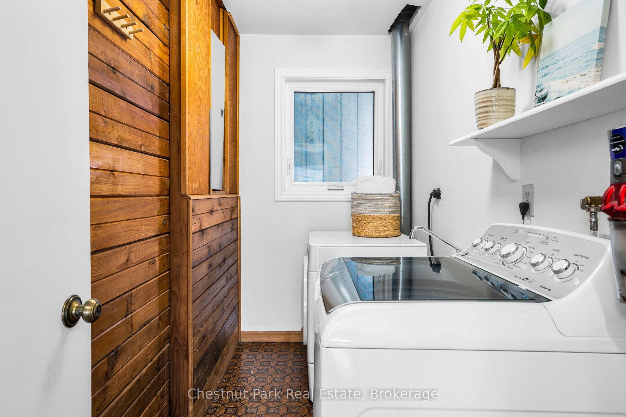 209515 Highway 26 Property Photo 28