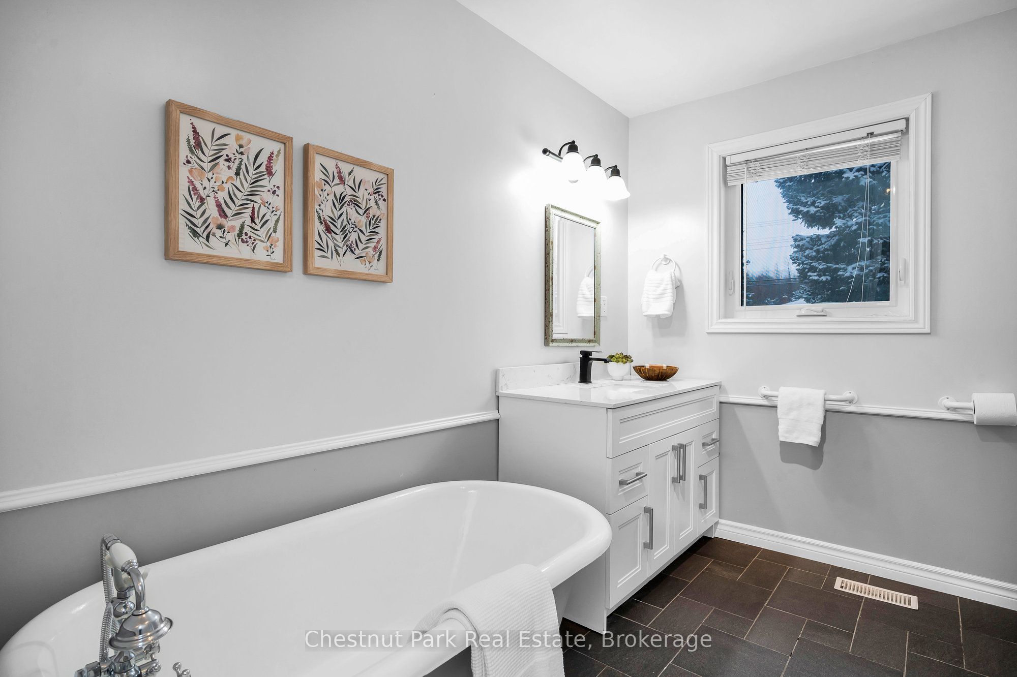 209515 Highway 26 Property Photo 33