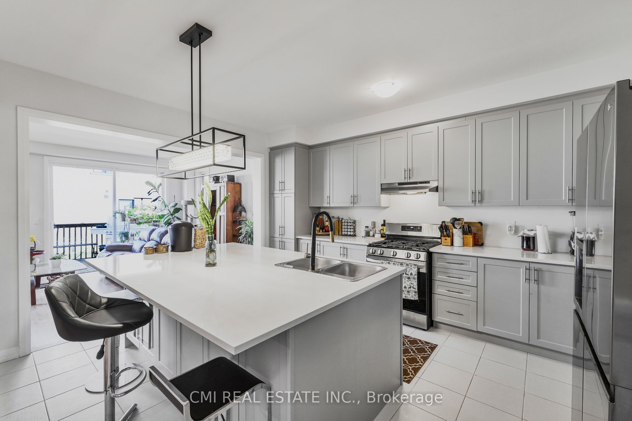 1403 Upper Thames Drive Property Photo 22