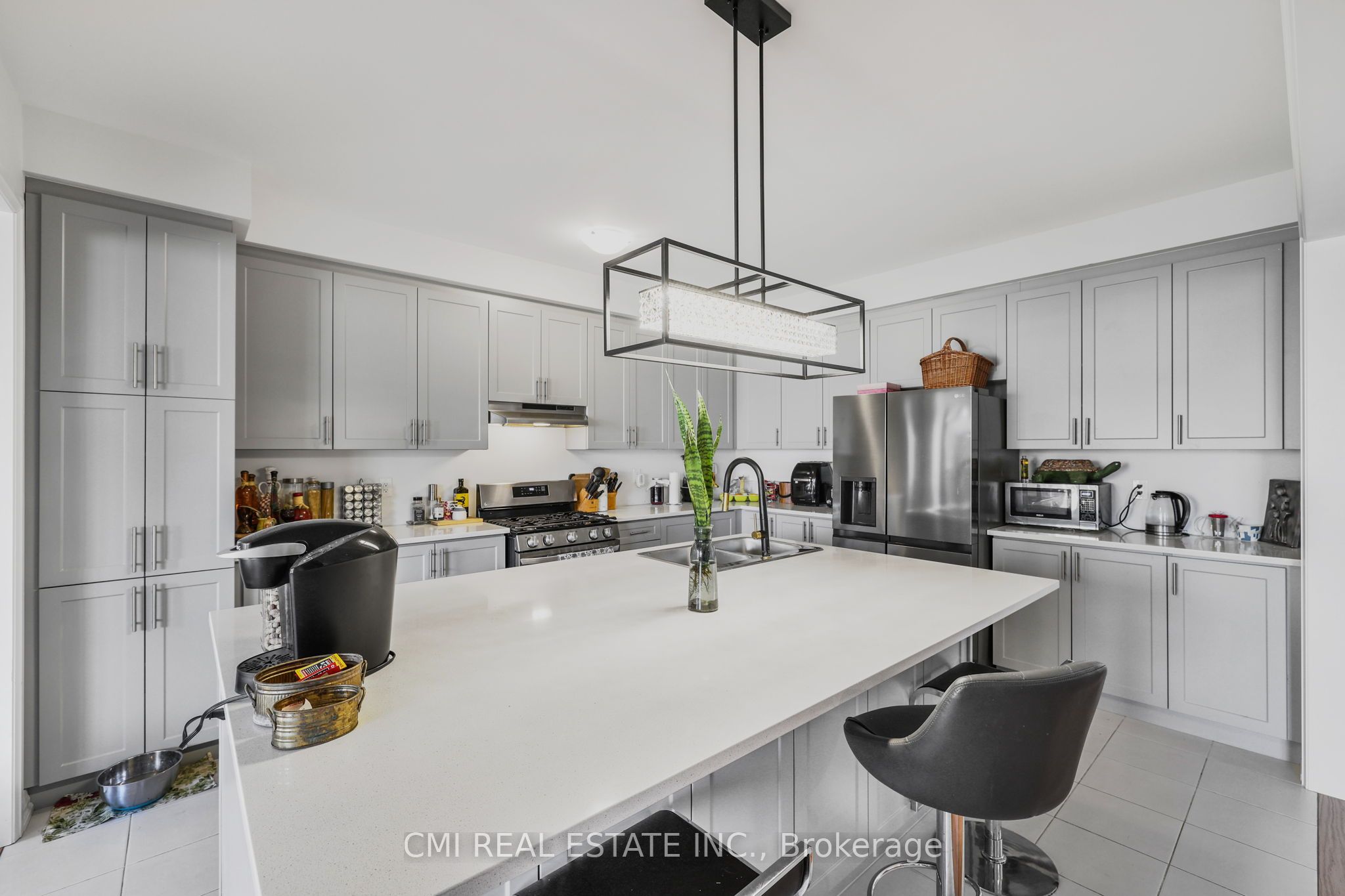 1403 Upper Thames Drive Property Photo 23