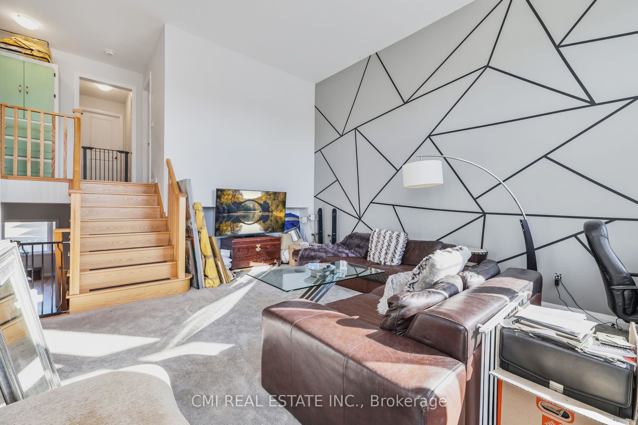 1403 Upper Thames Drive Property Photo 29