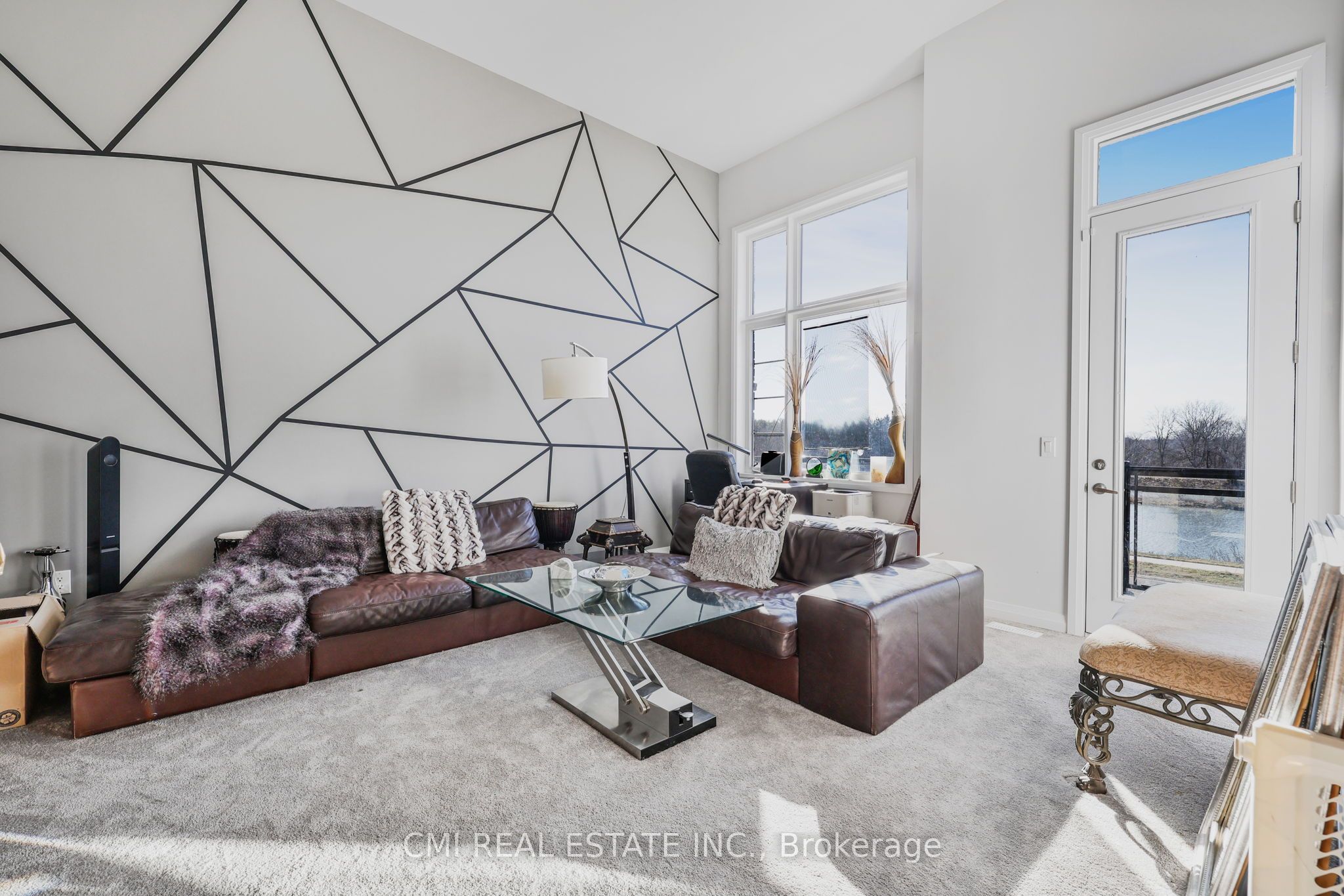 1403 Upper Thames Drive Property Photo 30
