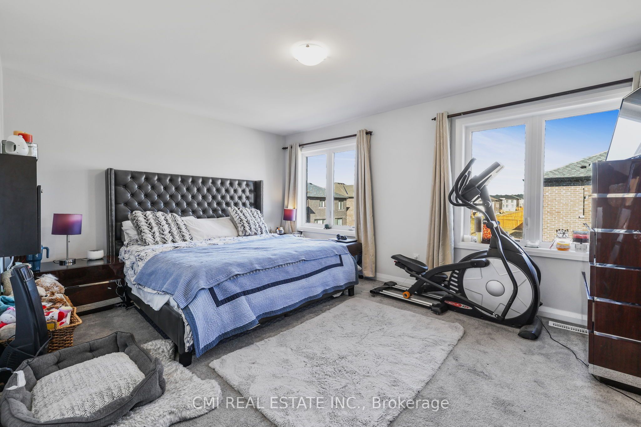 1403 Upper Thames Drive Property Photo 35