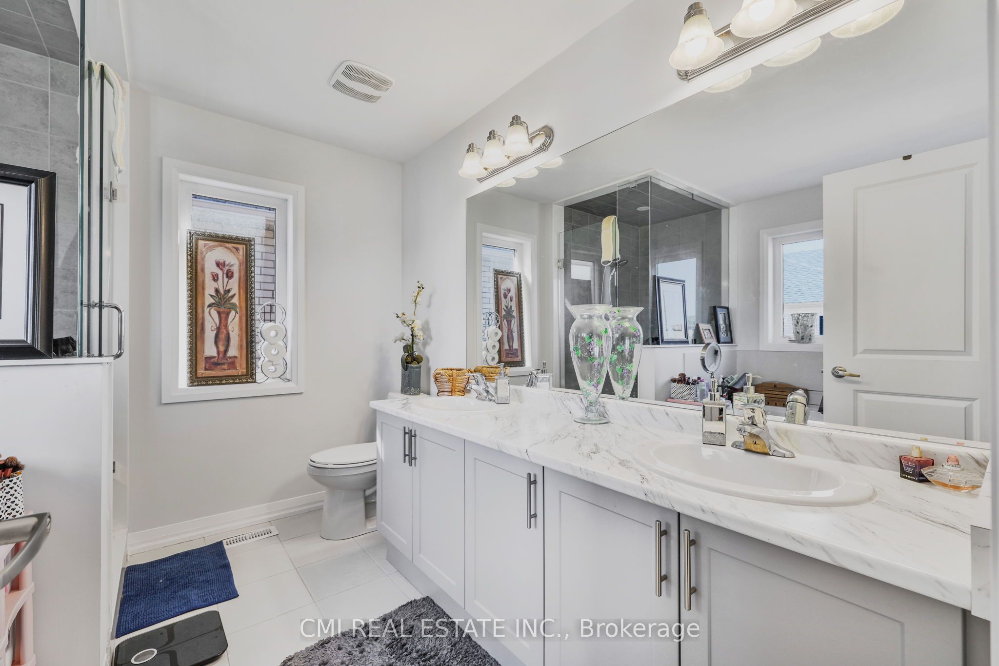 1403 Upper Thames Drive Property Photo 38