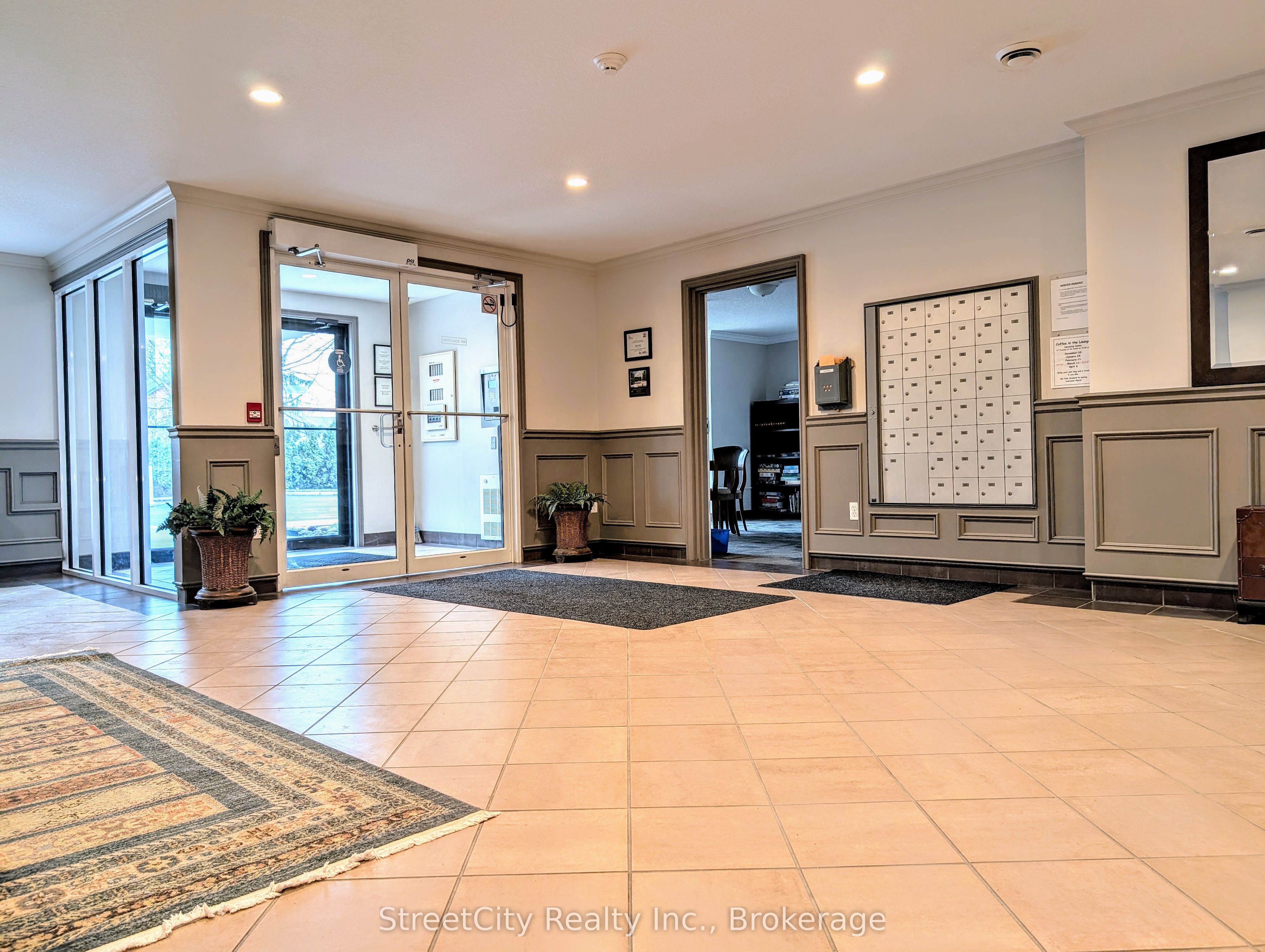 160 Romeo Street S 501 Property Photo 4