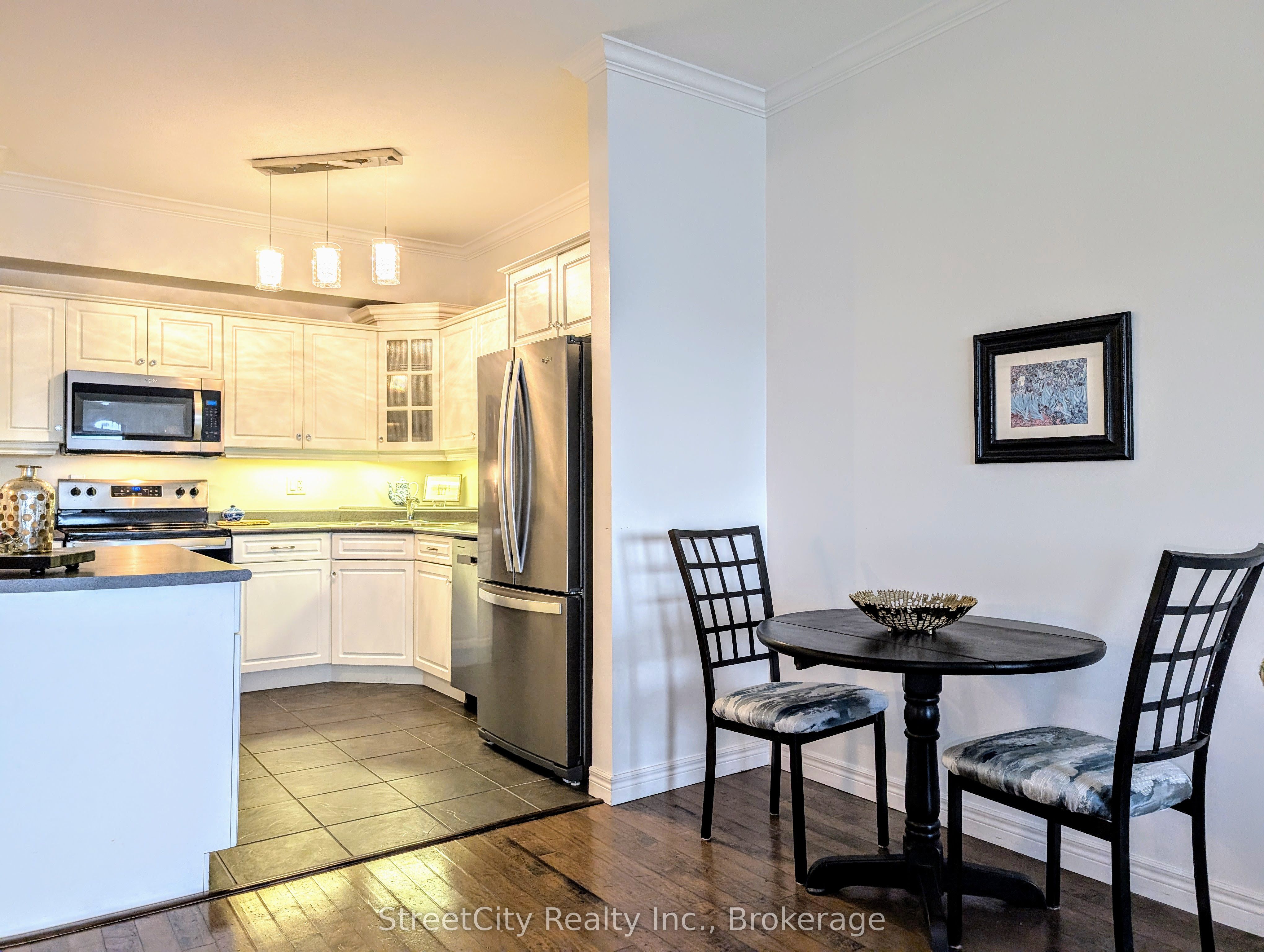 160 Romeo Street S 501 Property Photo 11