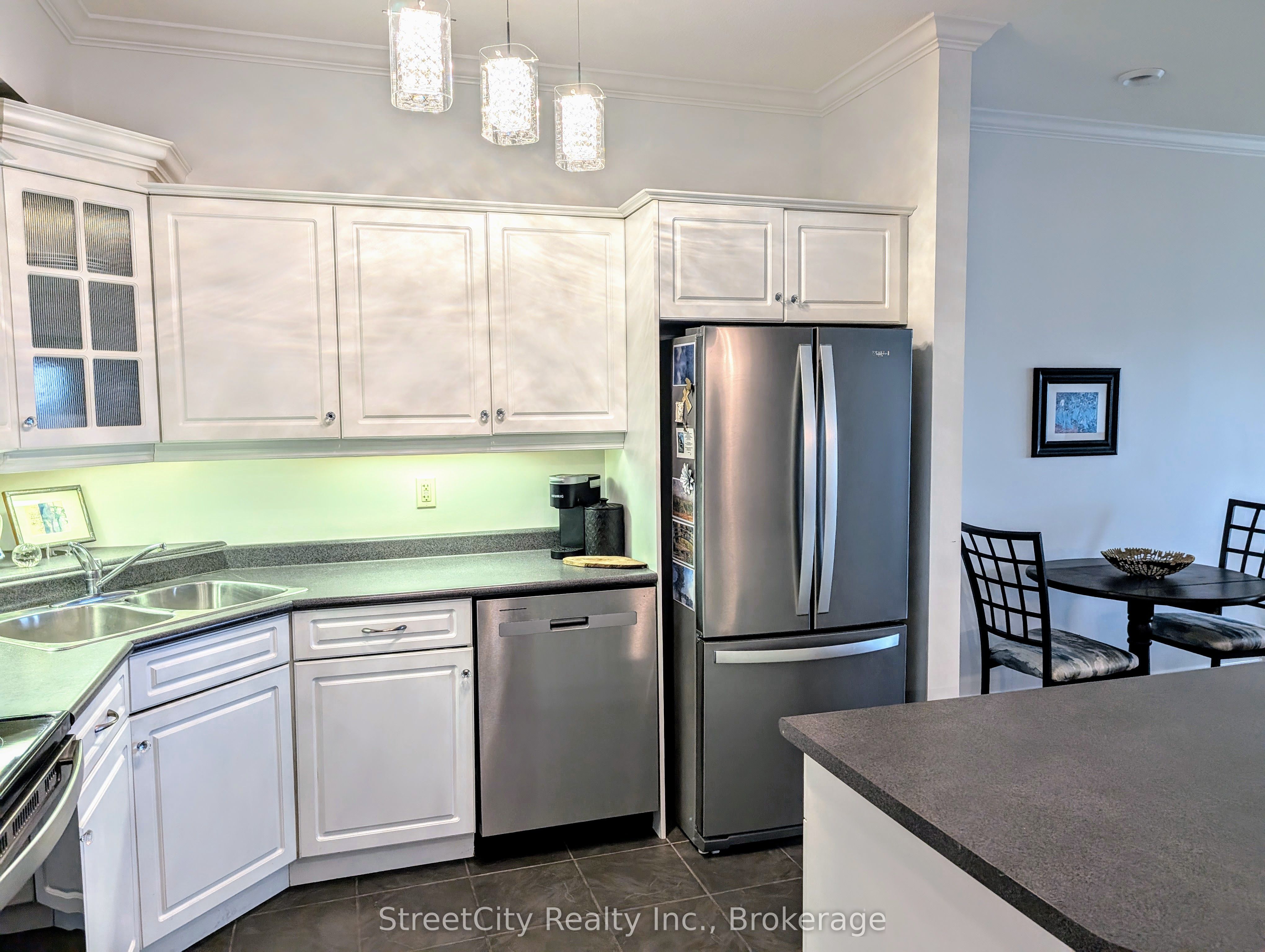 160 Romeo Street S 501 Property Photo 14