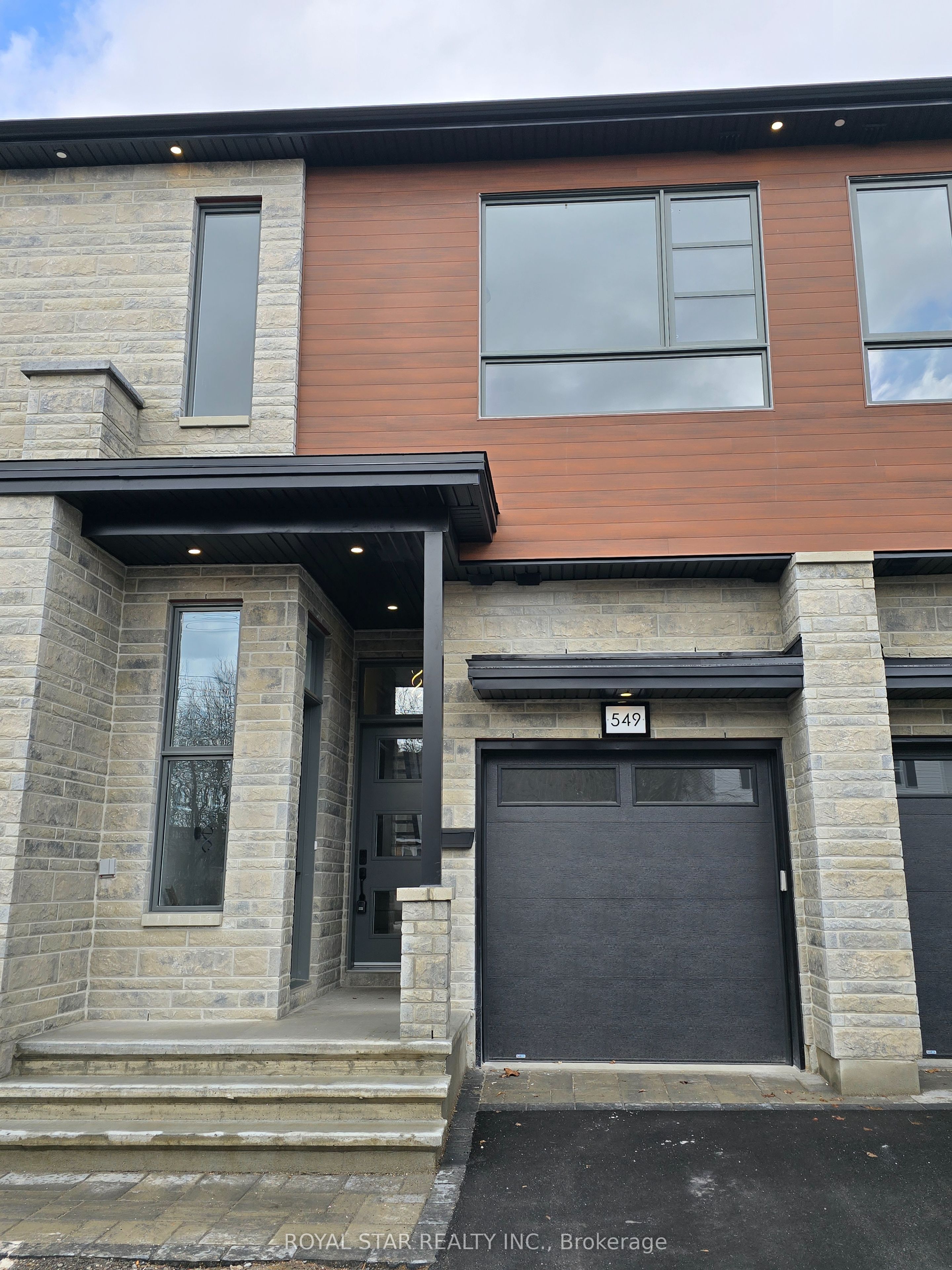 549 Mutual Street Property Photo 4