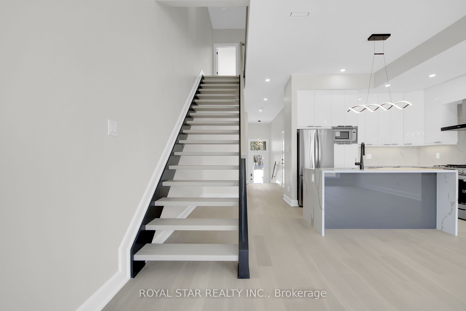 549 Mutual Street Property Photo 16