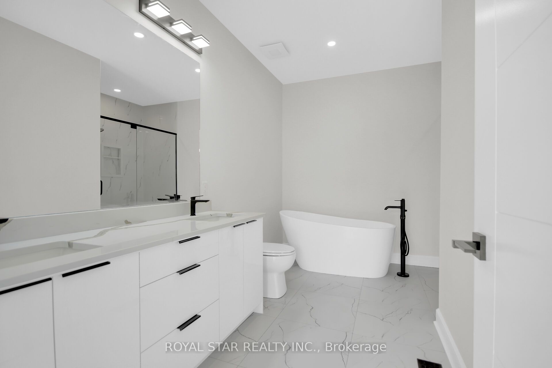 549 Mutual Street Property Photo 21