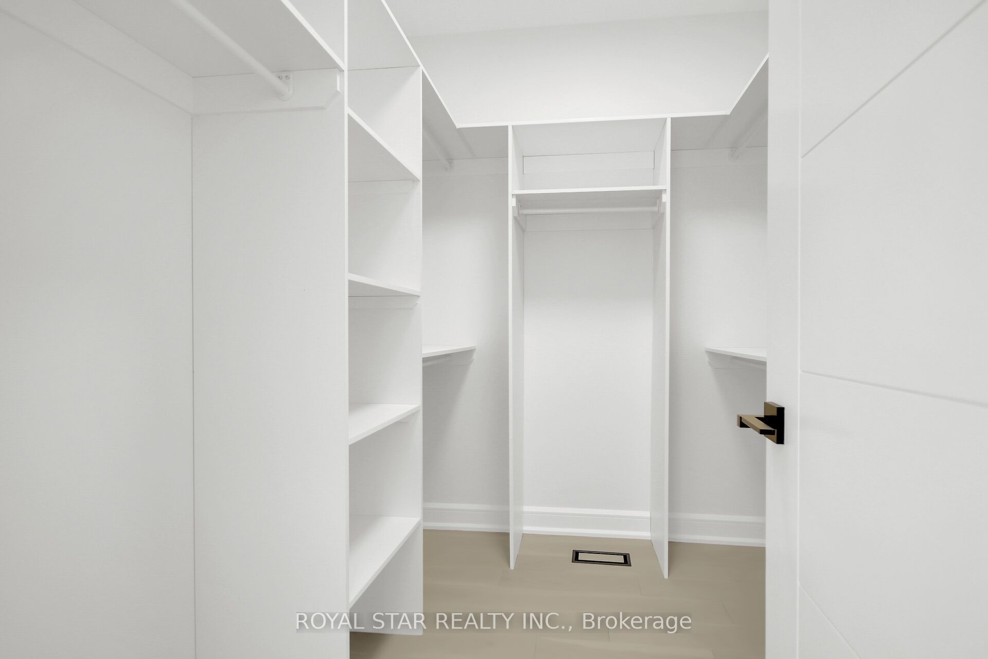 549 Mutual Street Property Photo 25