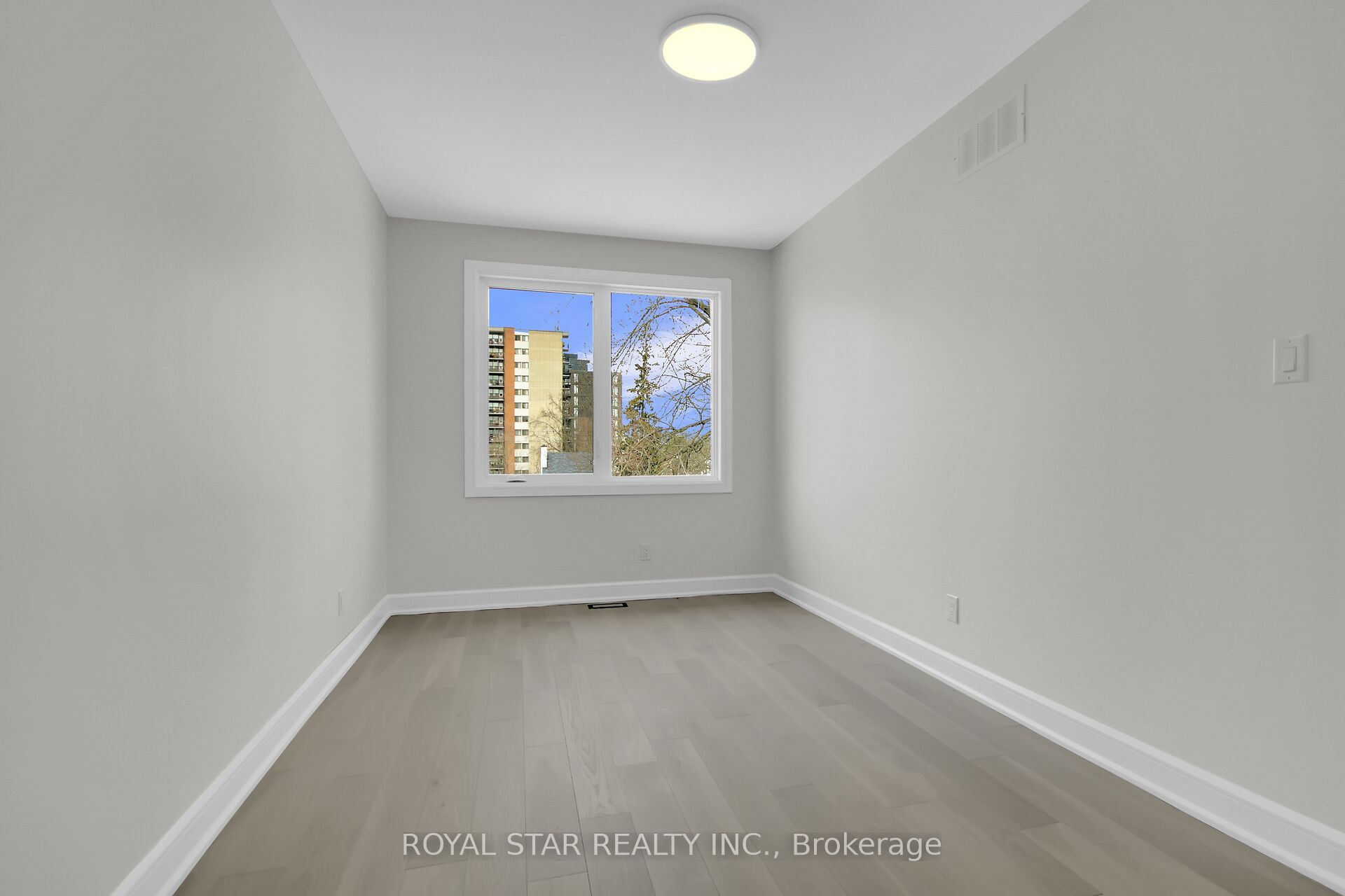 549 Mutual Street Property Photo 27
