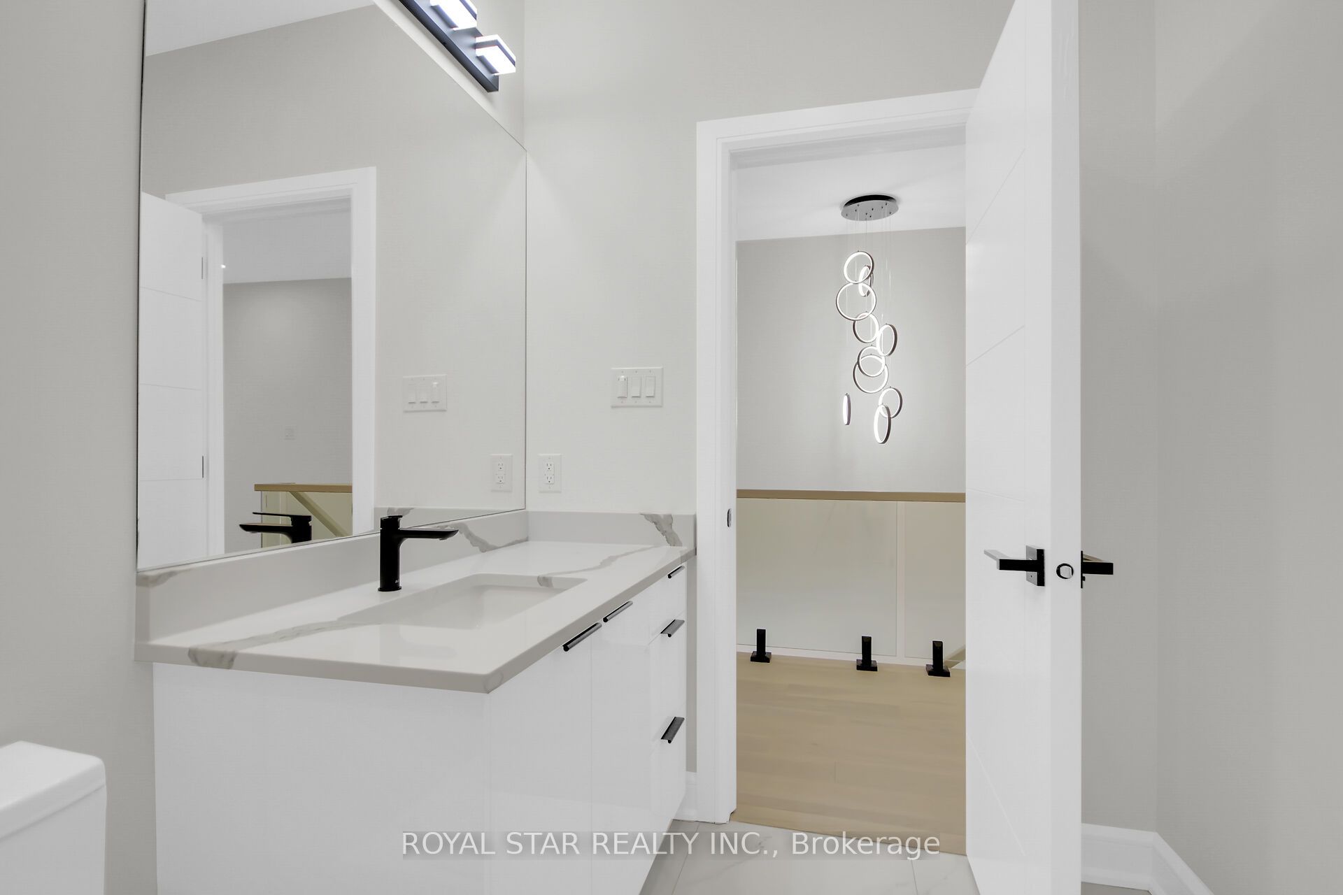 549 Mutual Street Property Photo 32