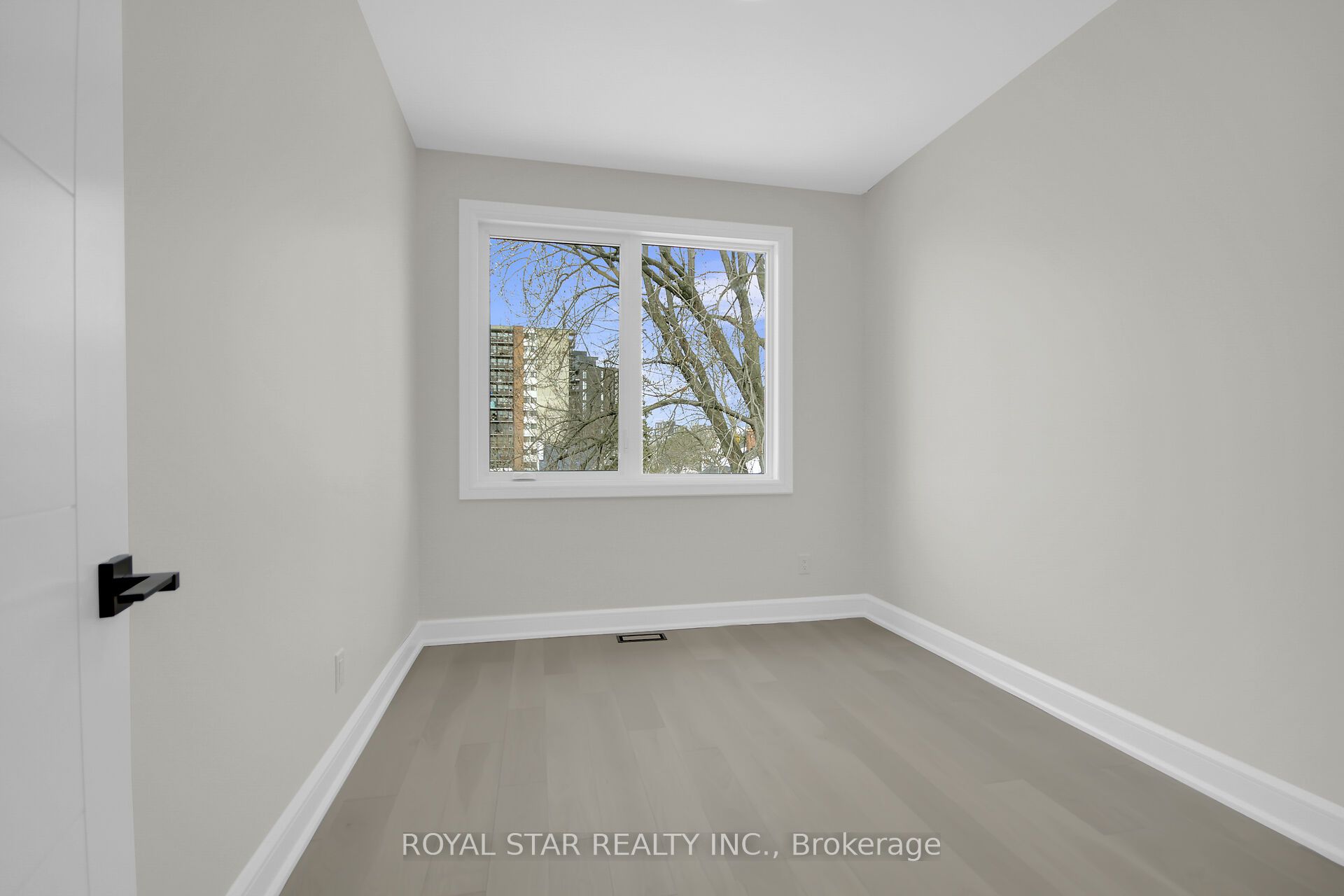 549 Mutual Street Property Photo 33
