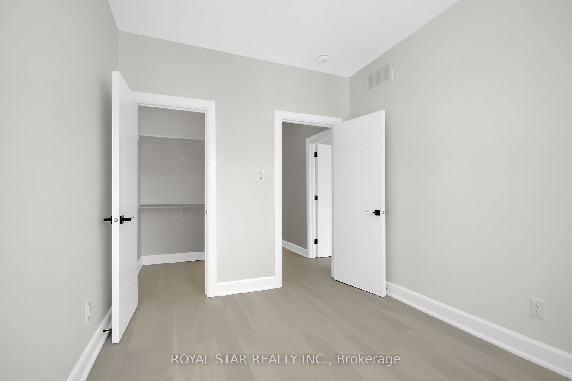 549 Mutual Street Property Photo 35