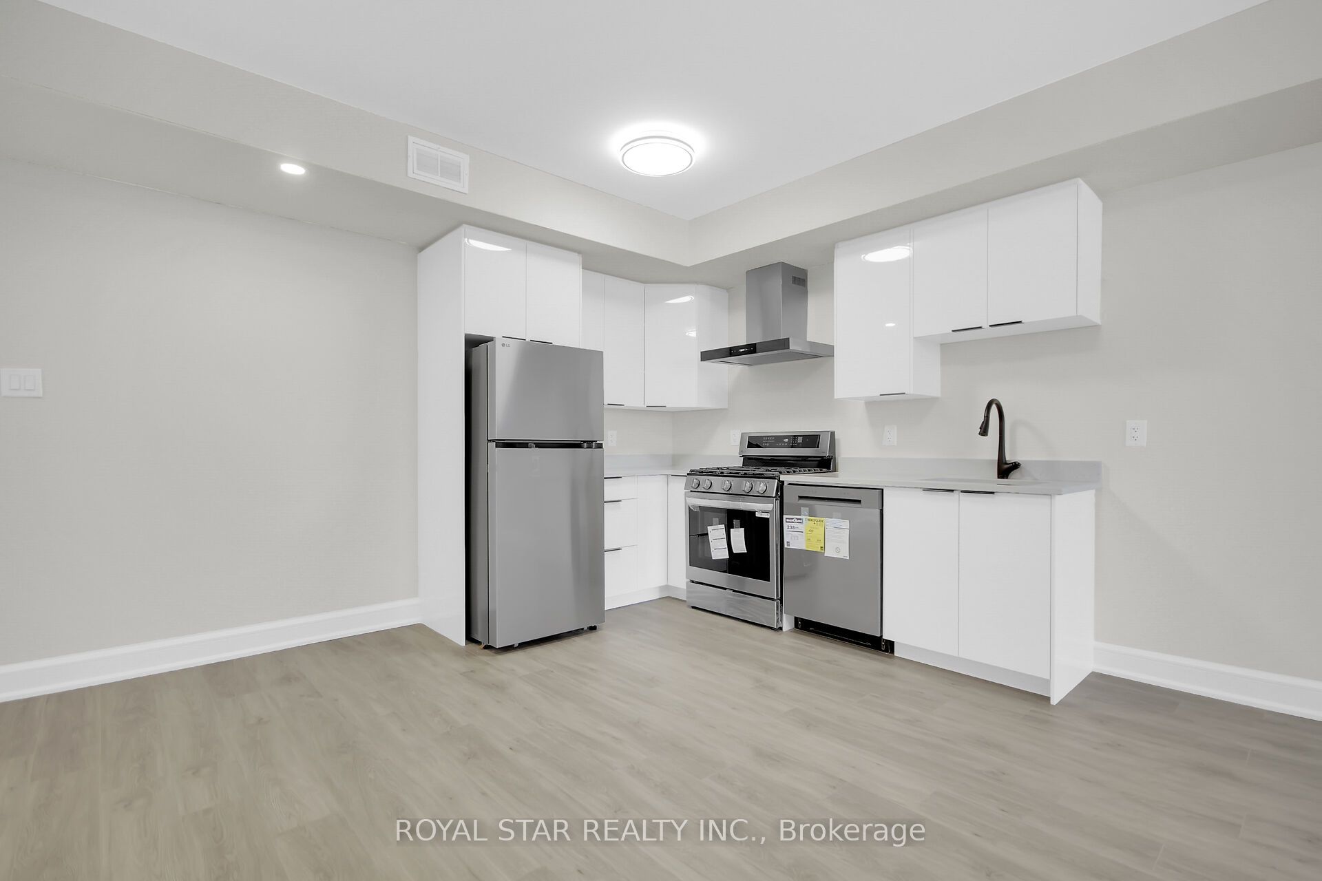 549 Mutual Street Property Photo 44