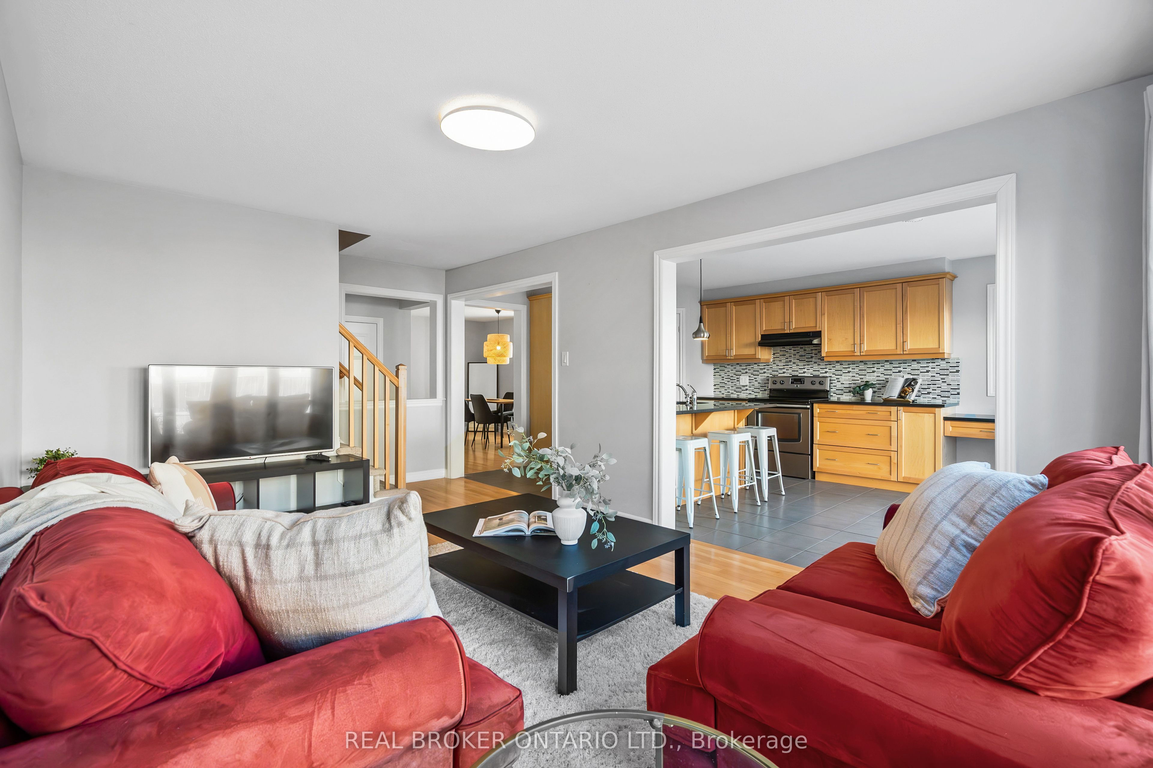 256 Rivertree Street Property Photo 17