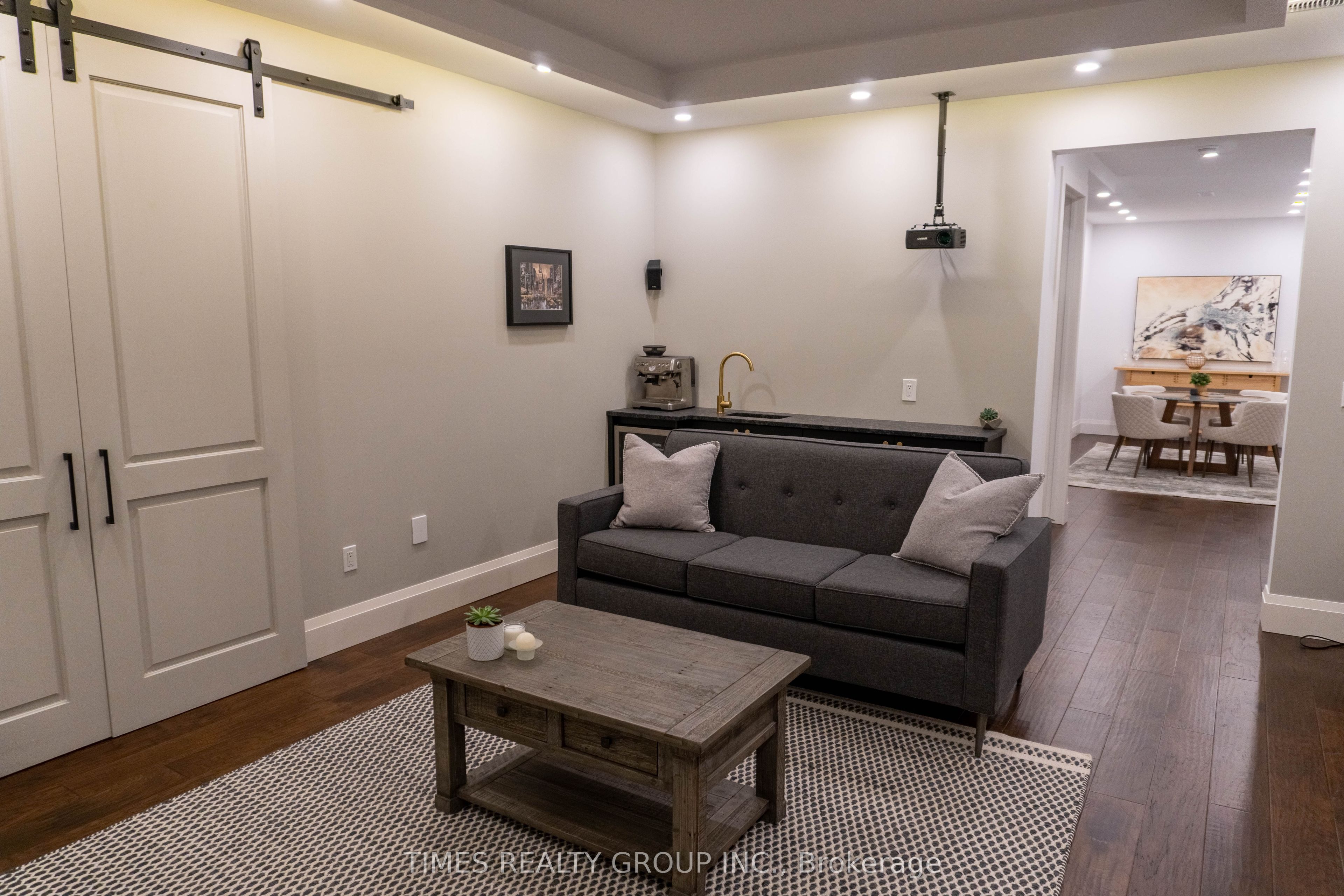 64 Ravina Crescent Property Photo 32