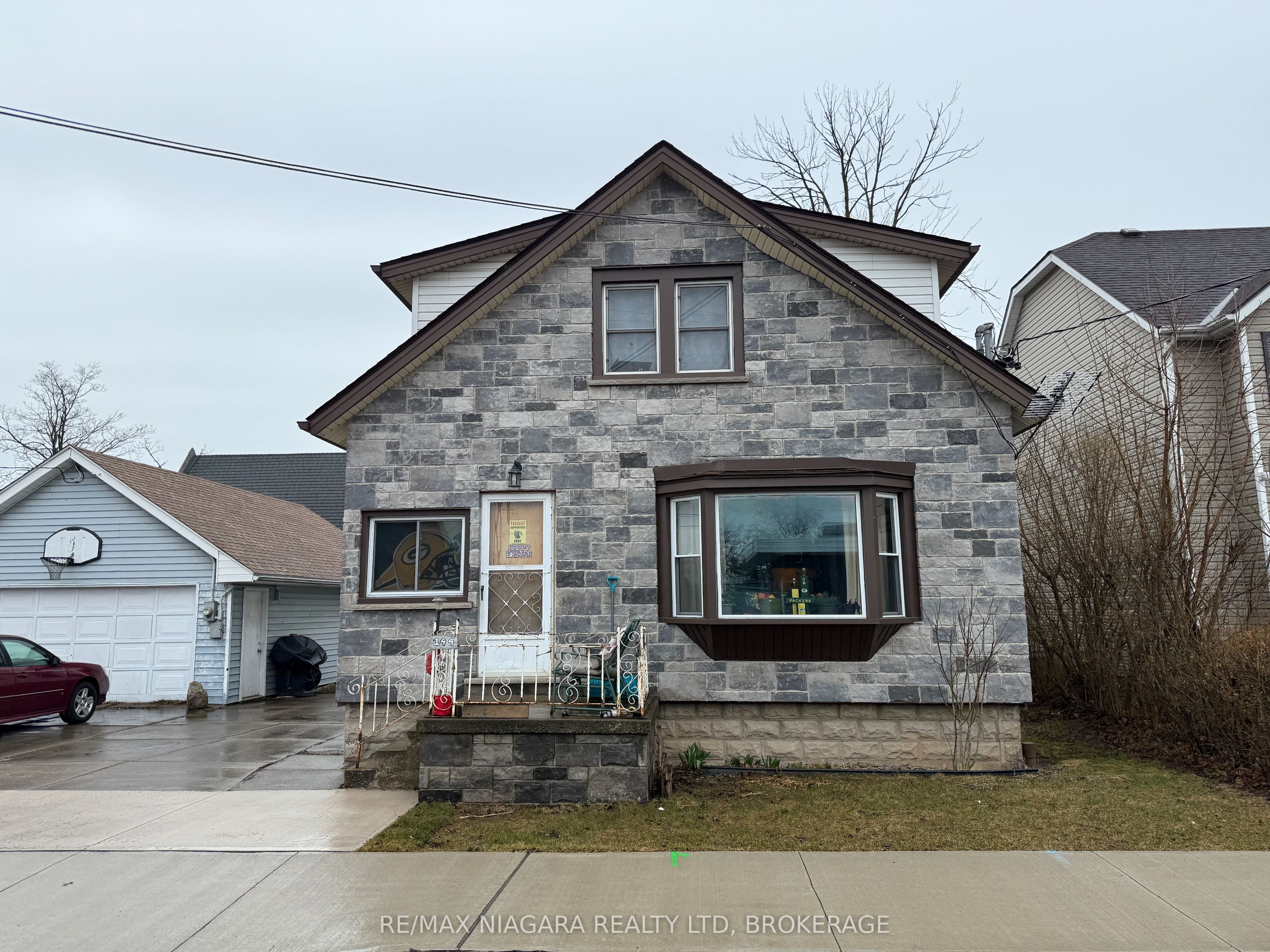 144 Idylewylde Street Property Photo 1