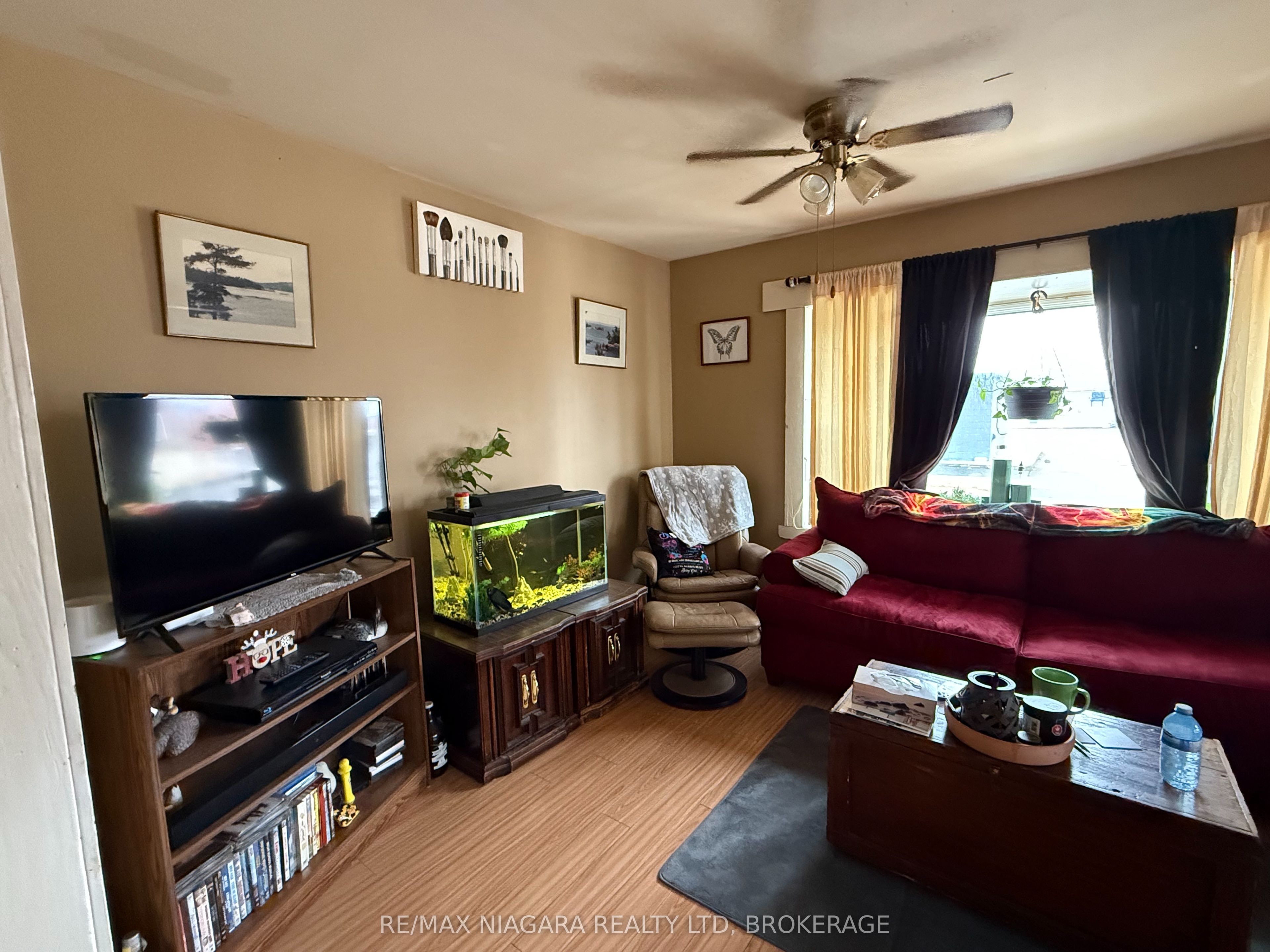 144 Idylewylde Street Property Photo 9