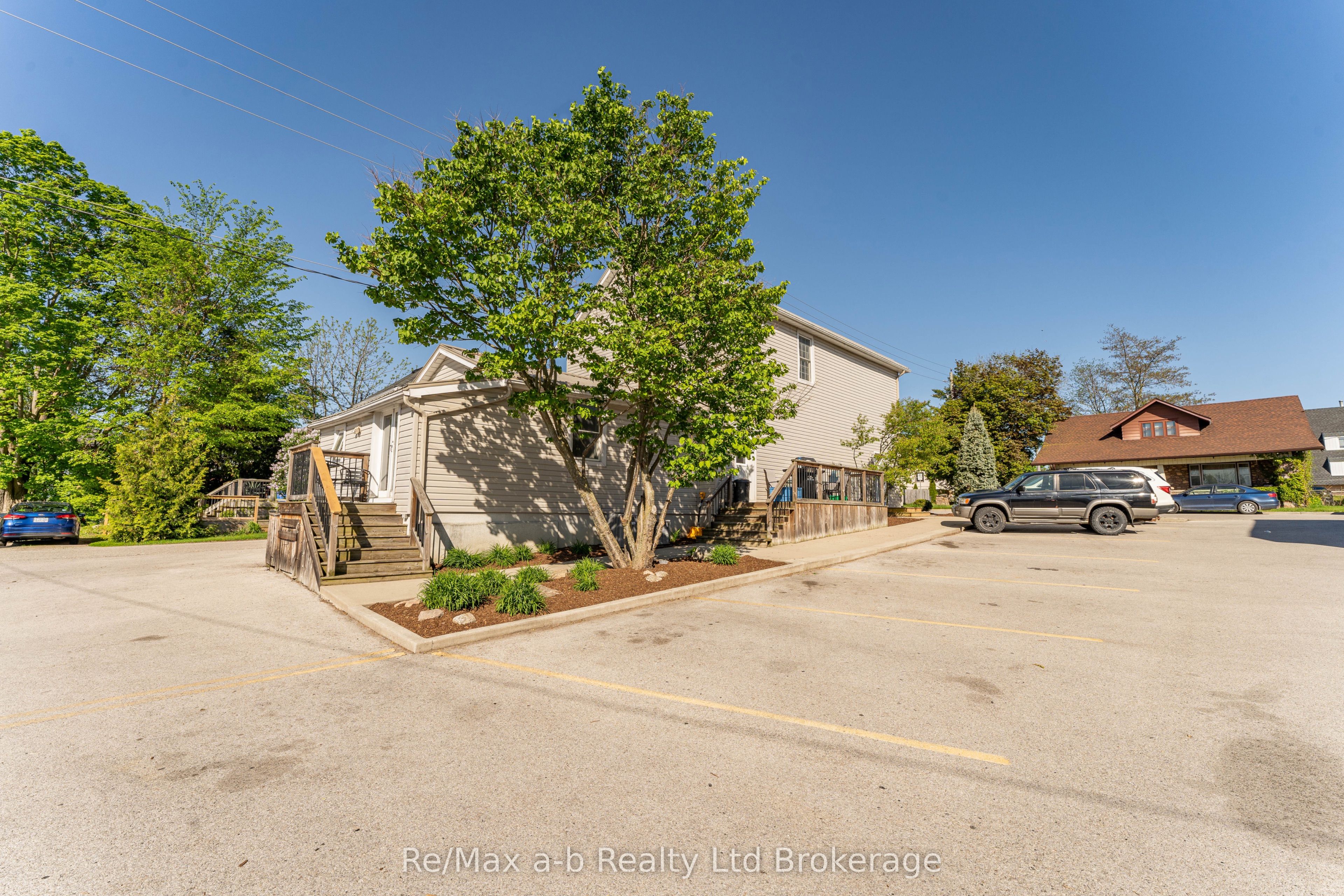 49 Brock Street Property Photo 2