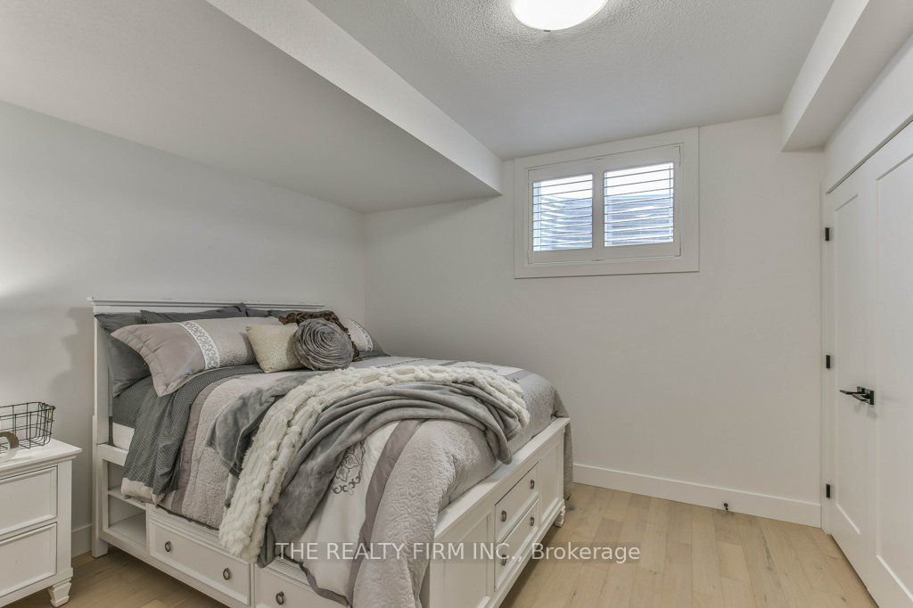 4 Sycamore Road Property Photo 43