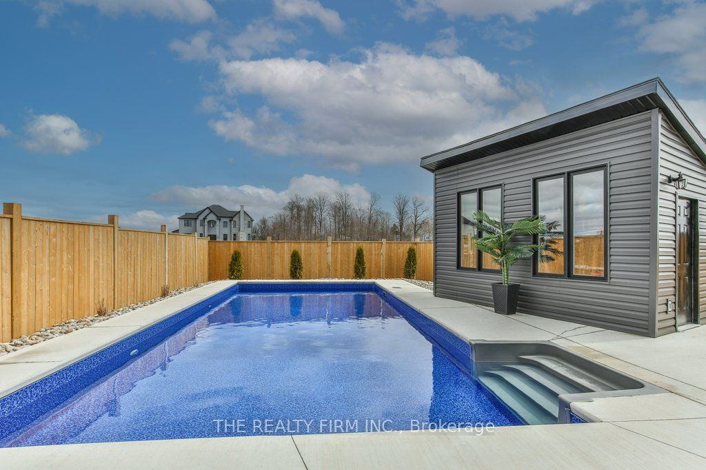 4 Sycamore Road Property Photo 50