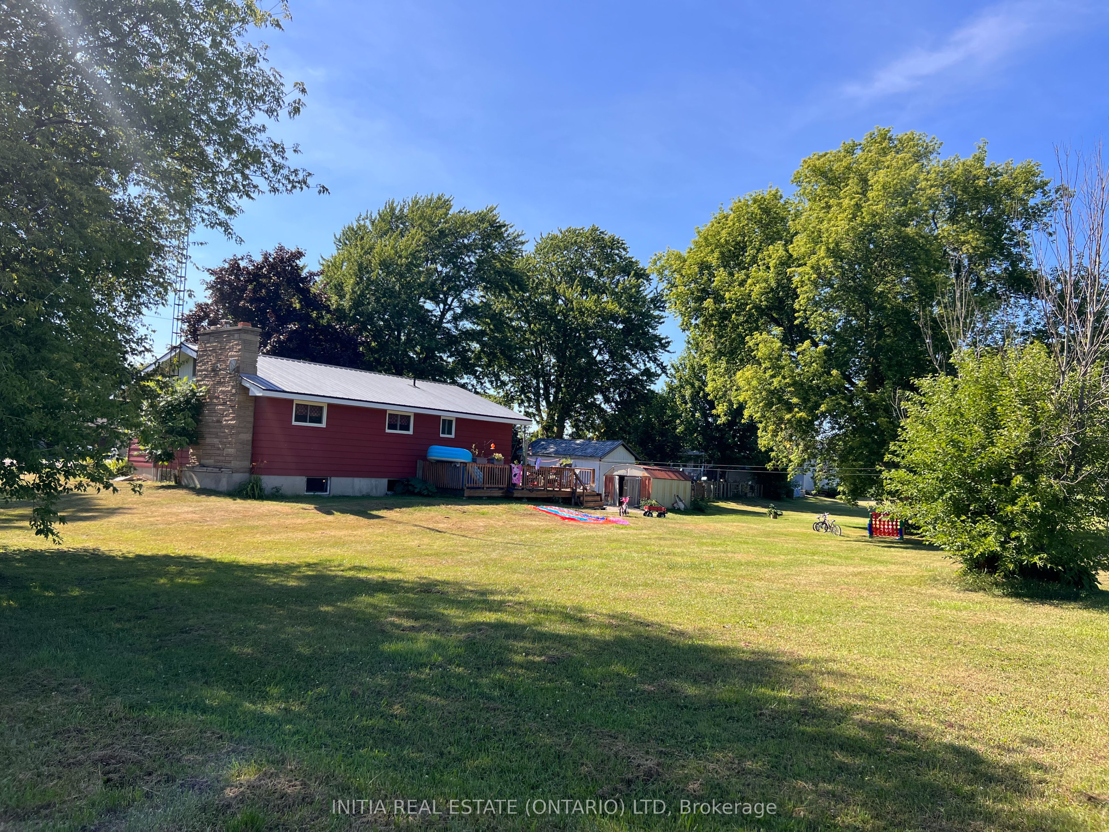 69228 Corbett Line Property Photo 4