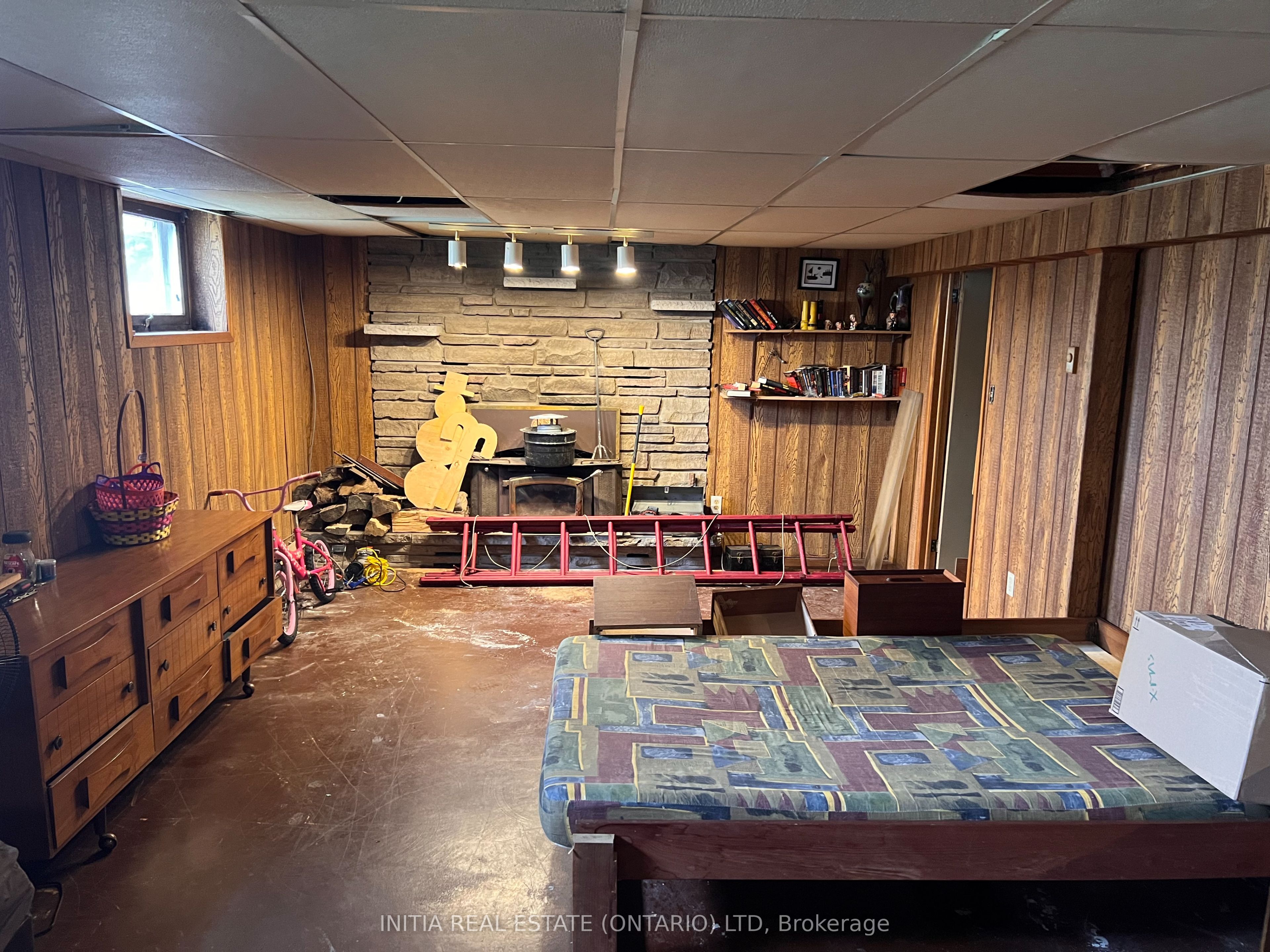 69228 Corbett Line Property Photo 16