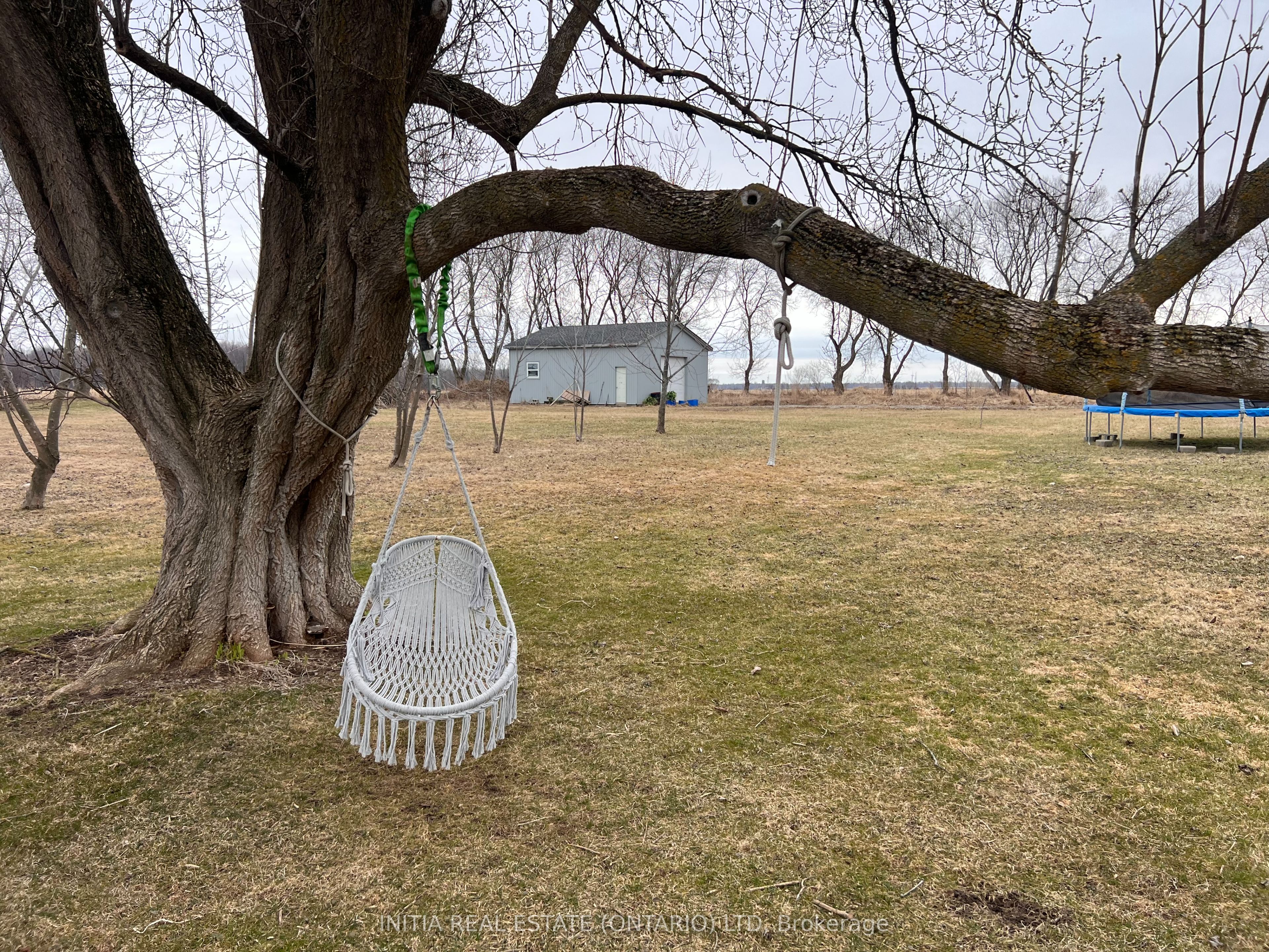 69228 Corbett Line Property Photo 26