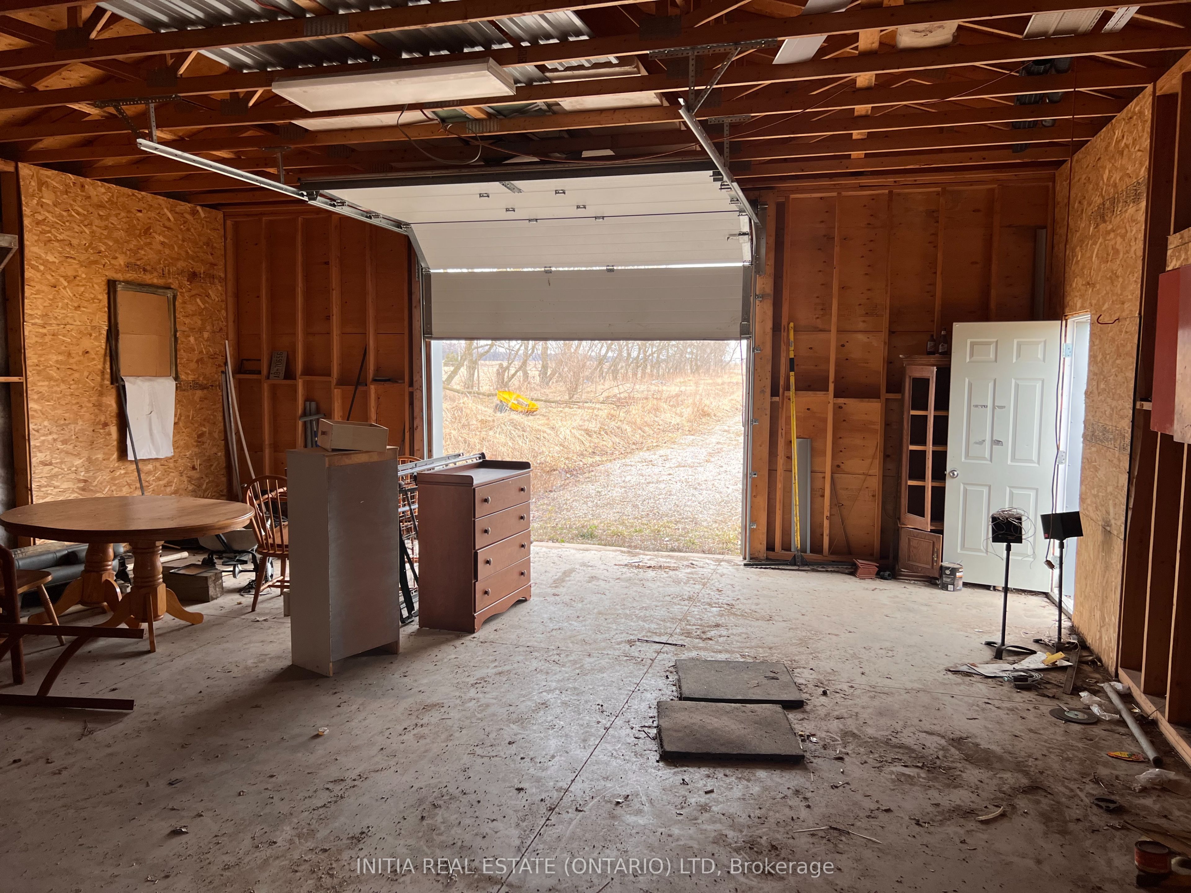 69228 Corbett Line Property Photo 28