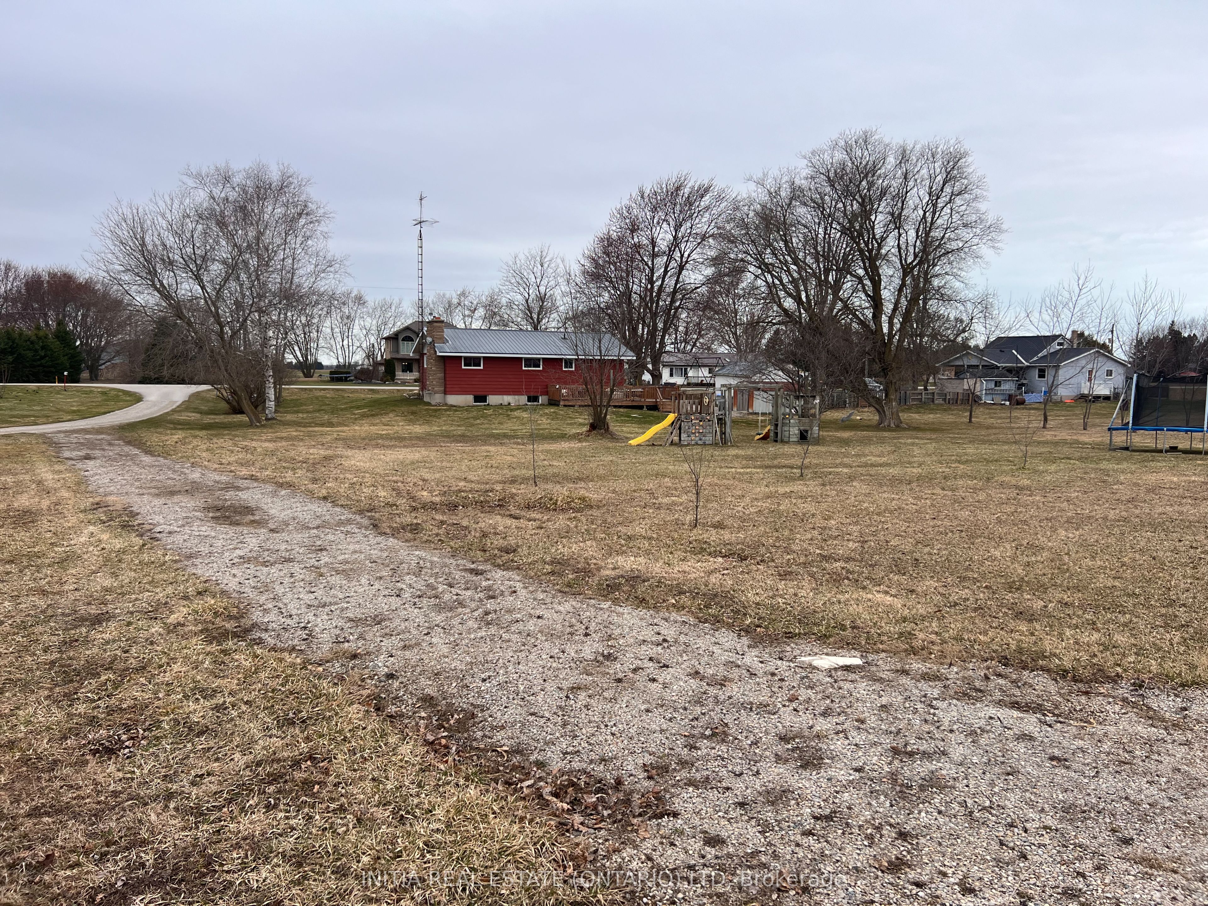 69228 Corbett Line Property Photo 31