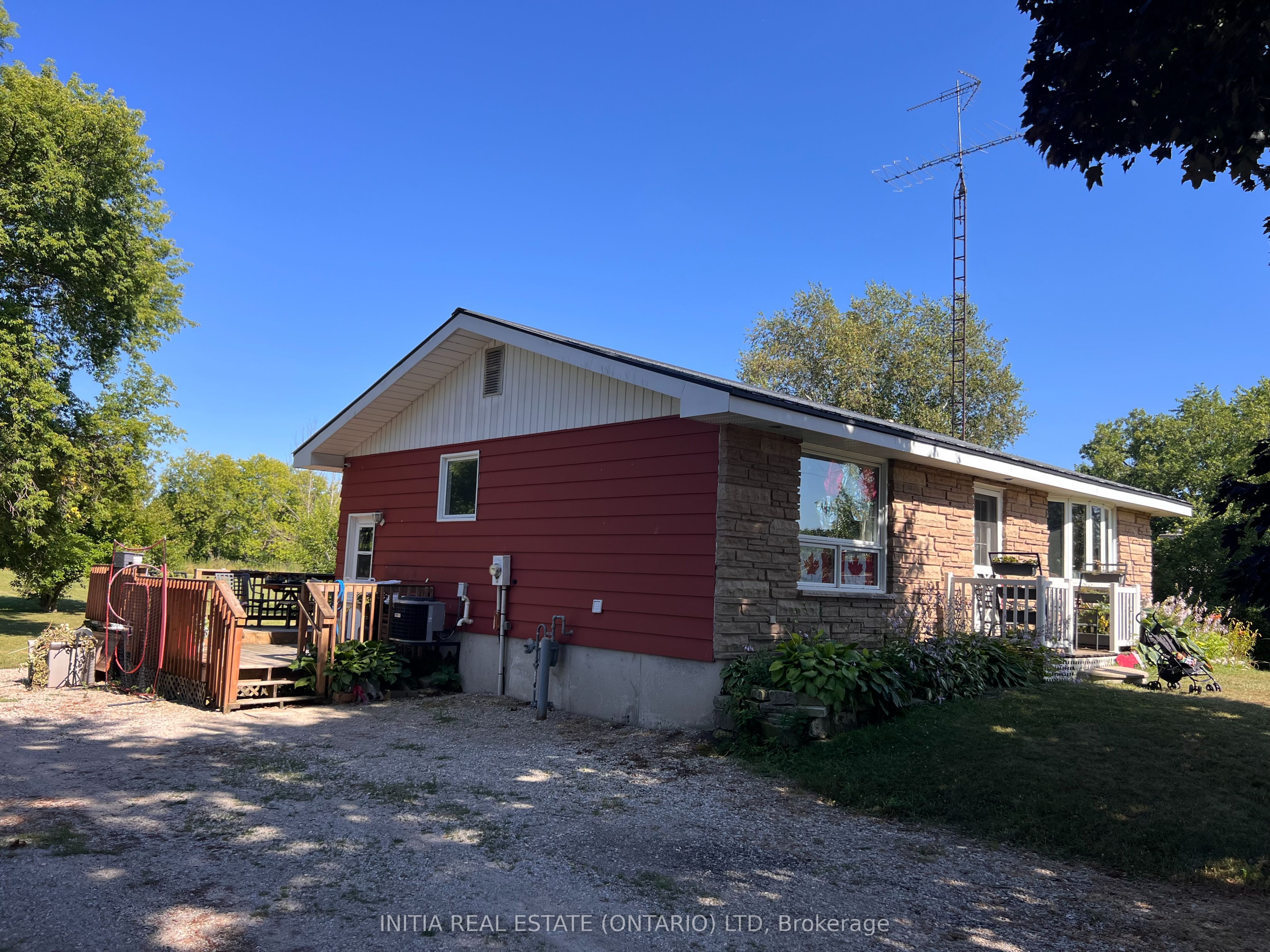 69228 Corbett Line Property Photo 49