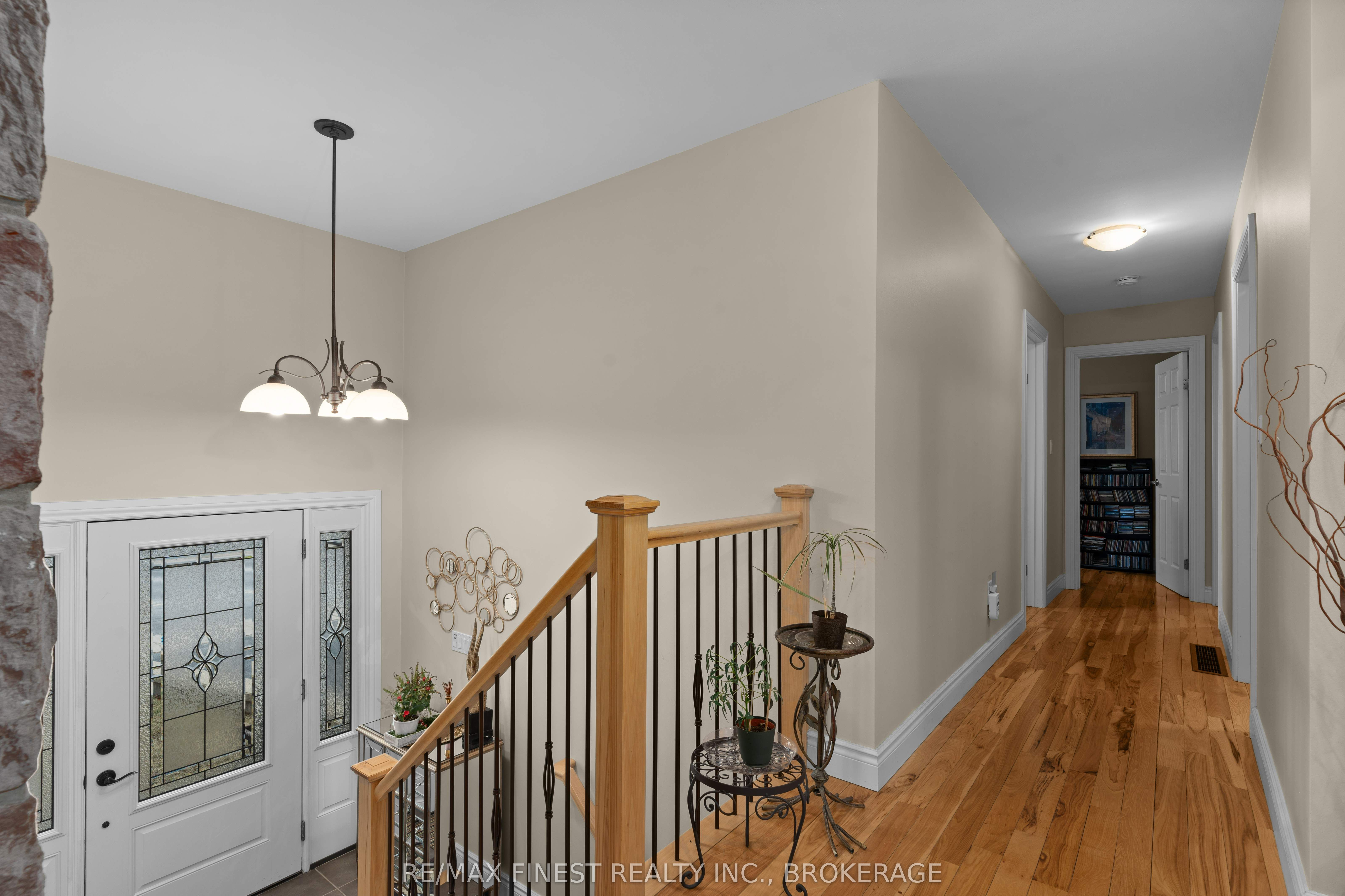 994 Hudson Drive Property Photo 7