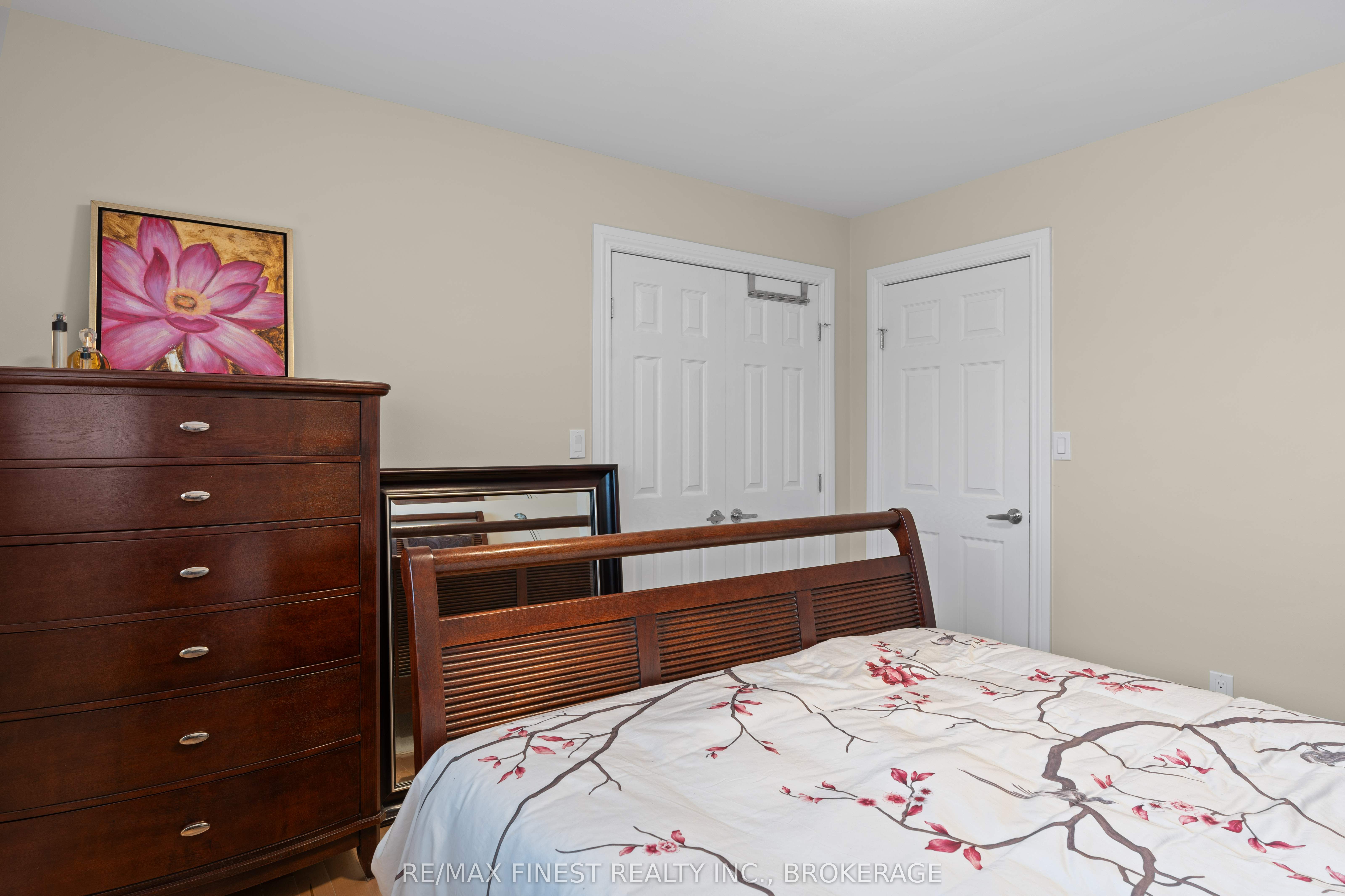 994 Hudson Drive Property Photo 23