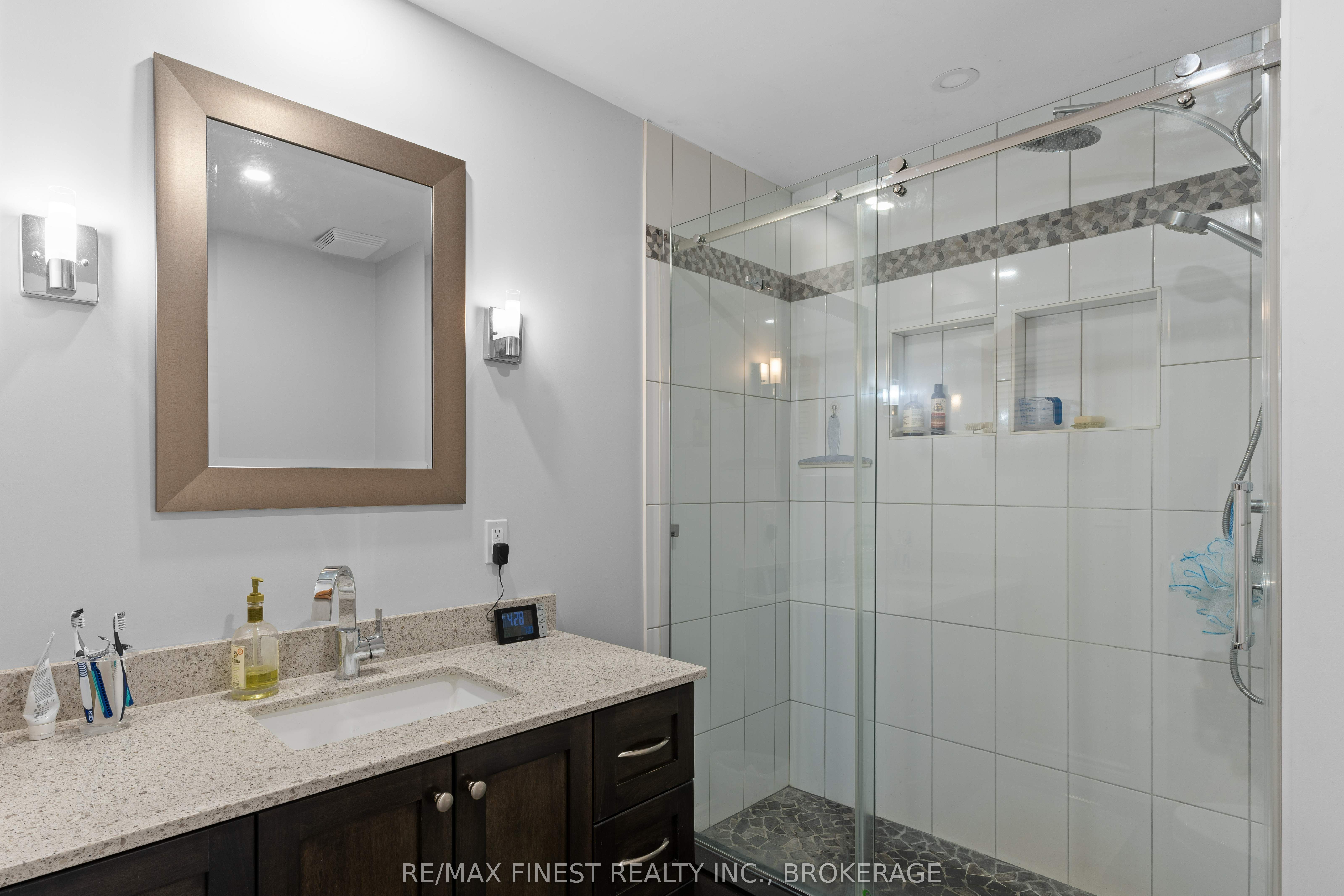 994 Hudson Drive Property Photo 30