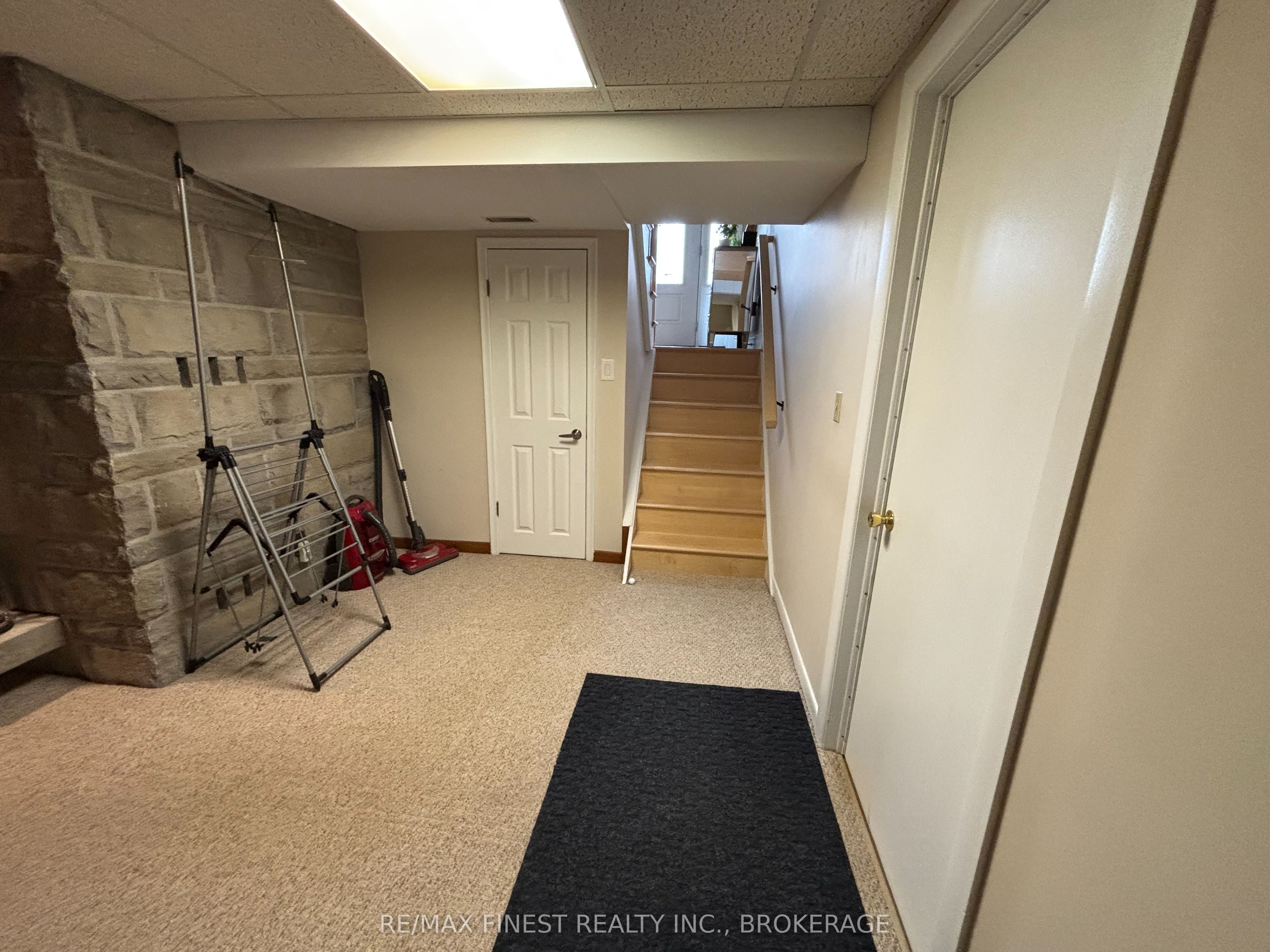 994 Hudson Drive Property Photo 33