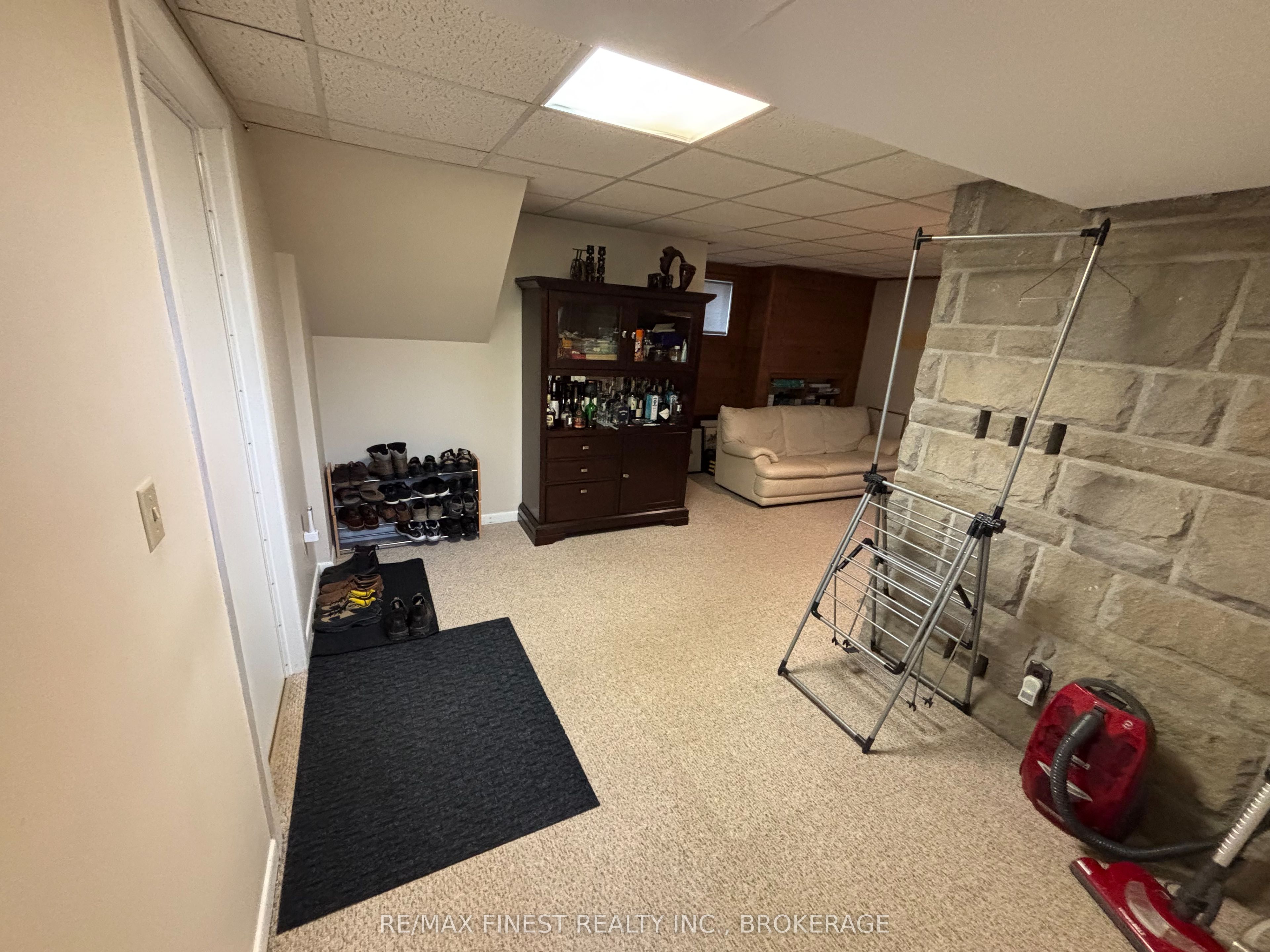 994 Hudson Drive Property Photo 34
