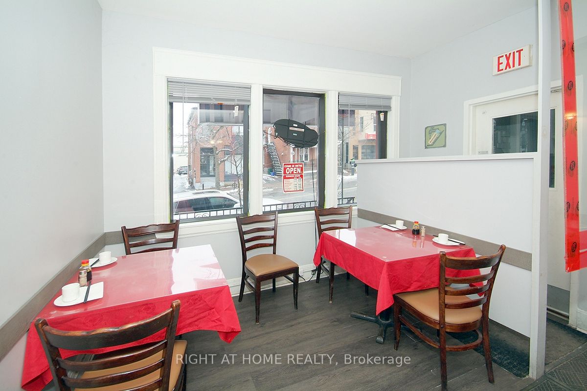 870 Somerset Street Property Photo 3