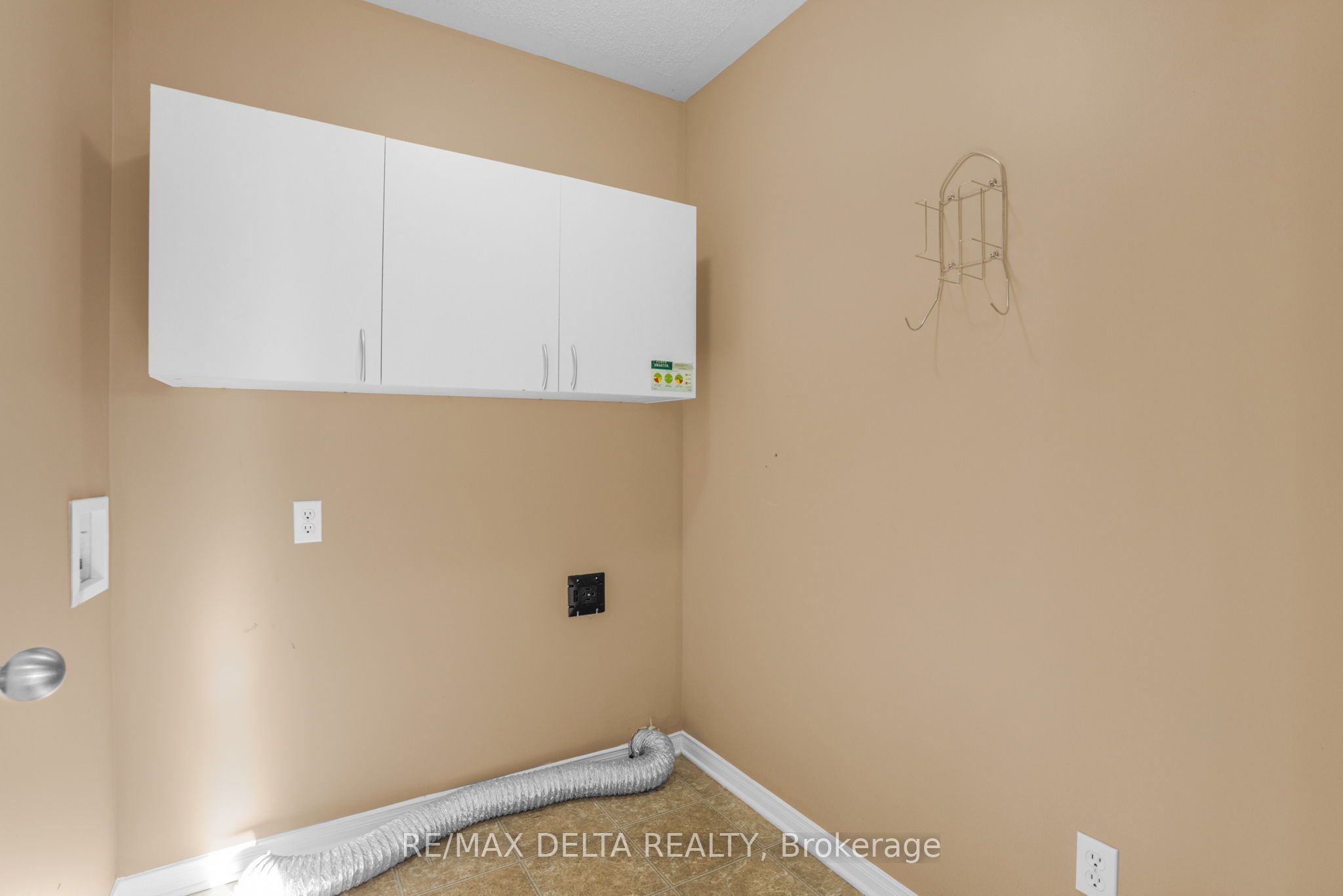 851 Galleria Circle Property Photo 17