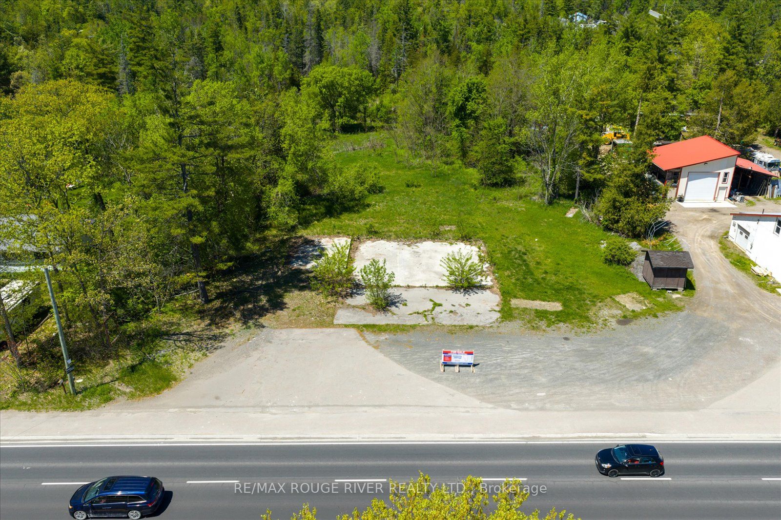 102405 Highway 7 N/a Property Photo