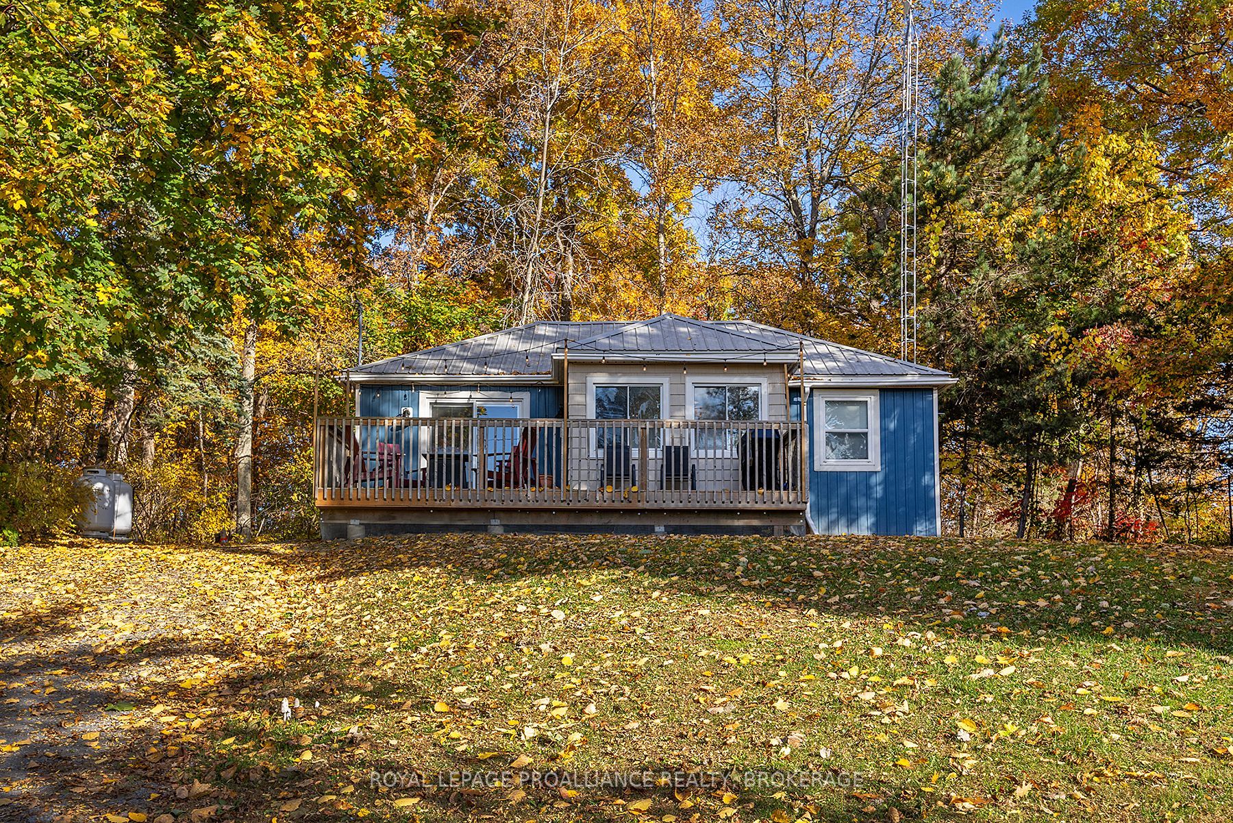 11193 Loyalist Parkway Property Photo