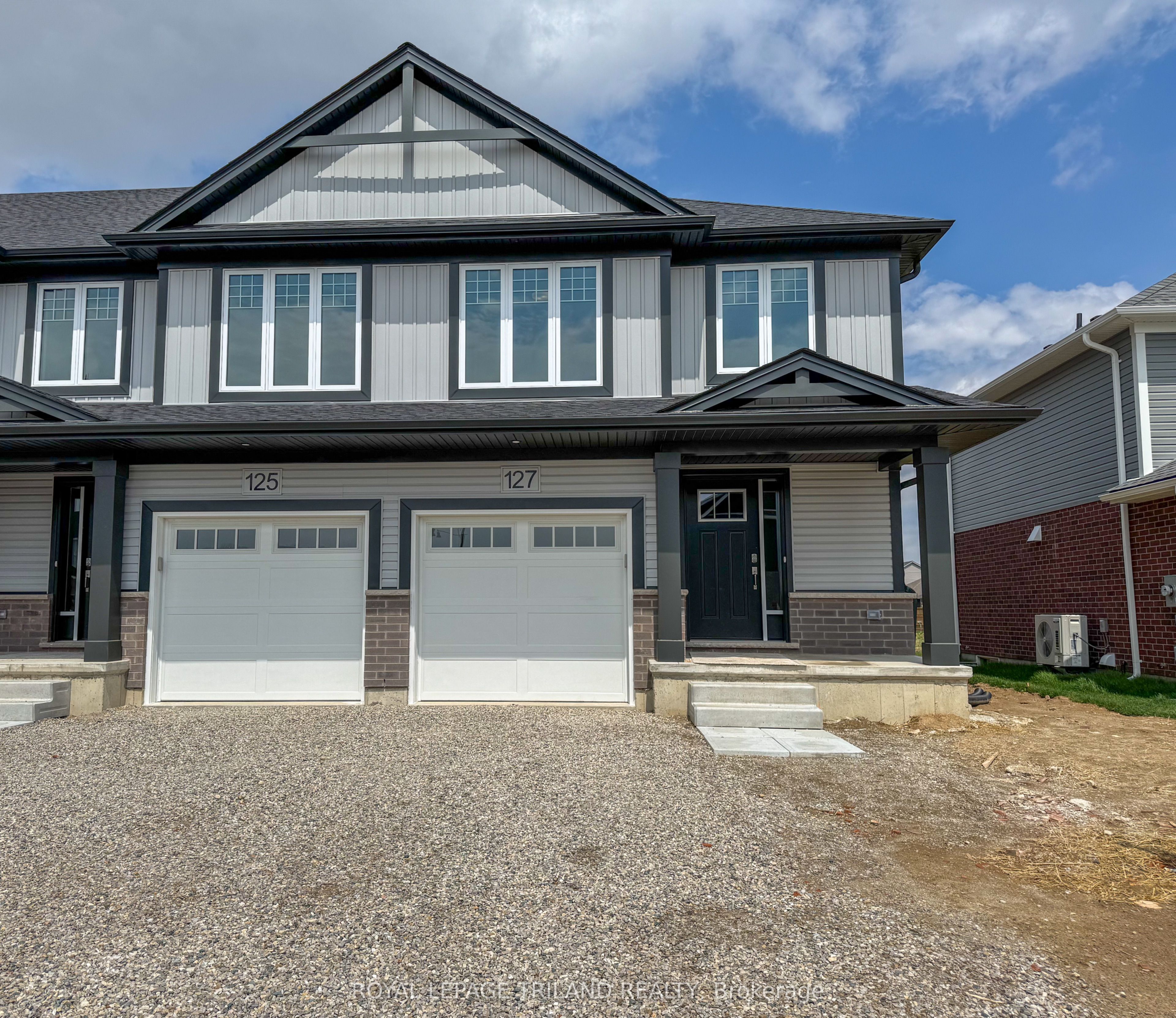 41 Empire Pkwy Property Photo 1