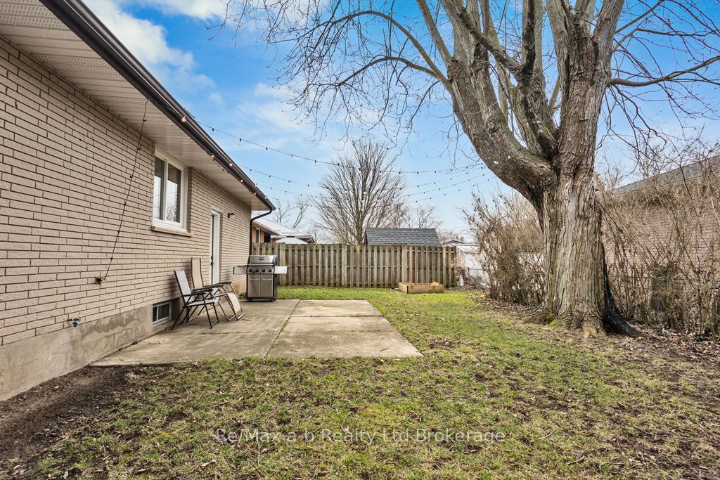 21 Denis Court Property Photo 24