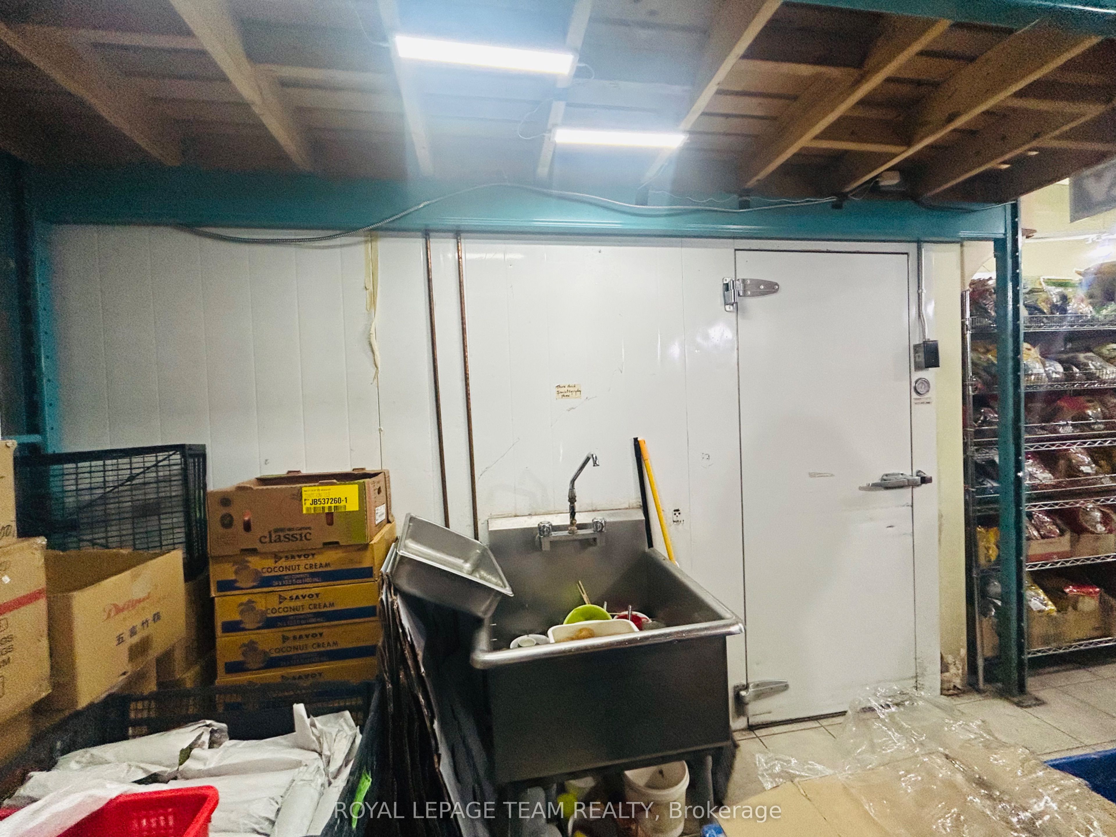 #2 & 3 - 484 Hazeldean Road Property Photo 16
