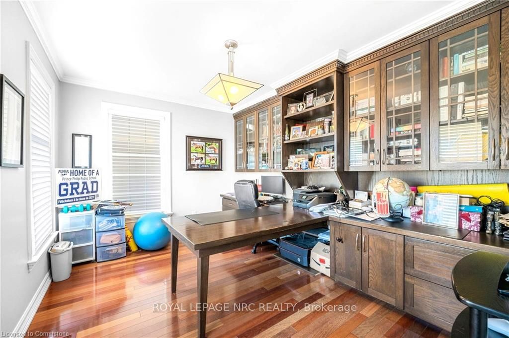 915 Queenston Road S Property Photo 15