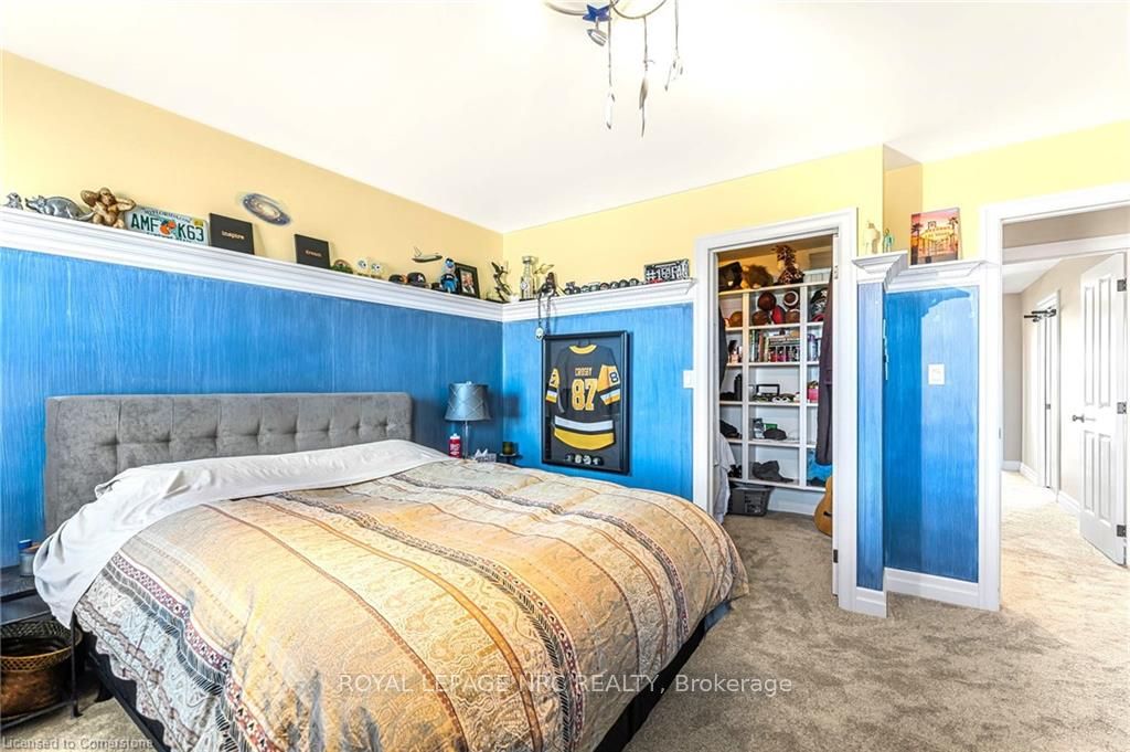 915 Queenston Road S Property Photo 28