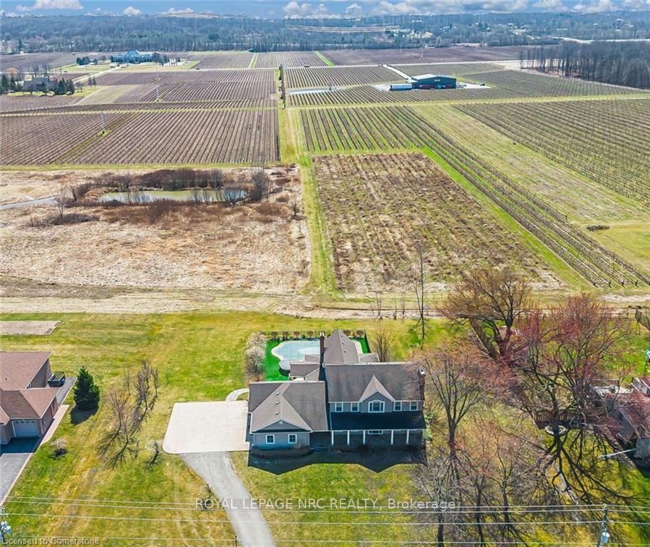 915 Queenston Road S Property Photo 36
